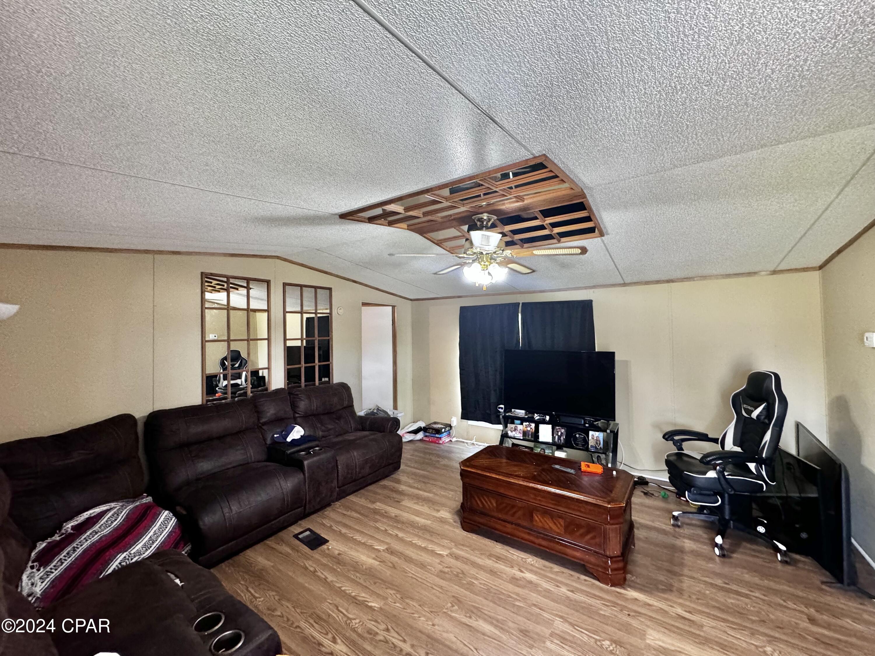 3529 Lark Lane