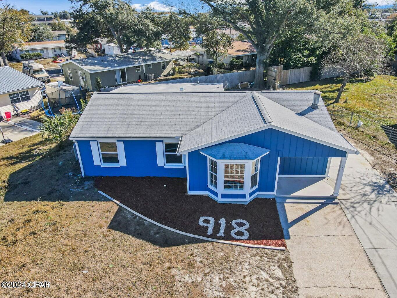 918 W Nottingham Drive