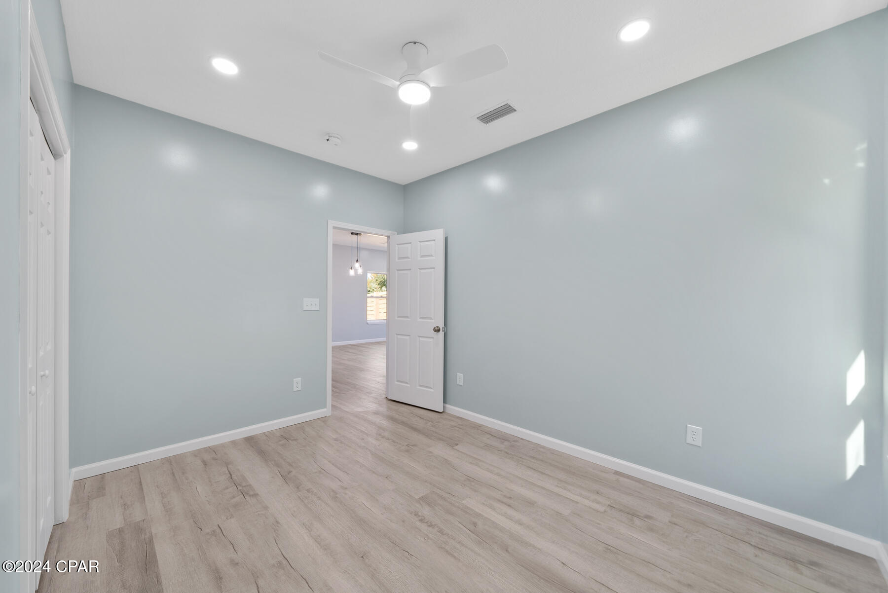 522 E 9th