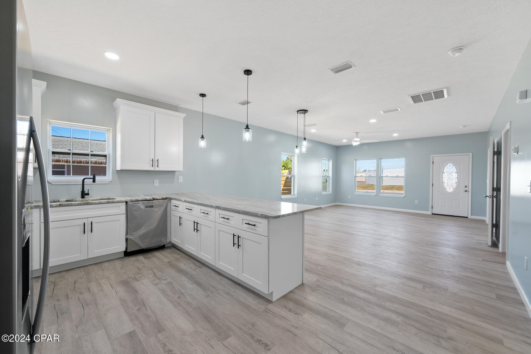 522 E 9th