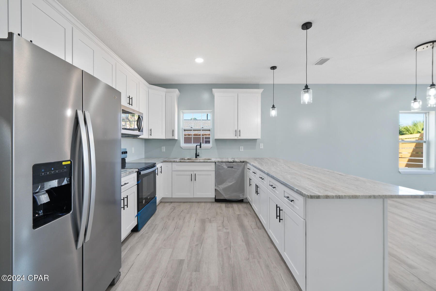 522 E 9th