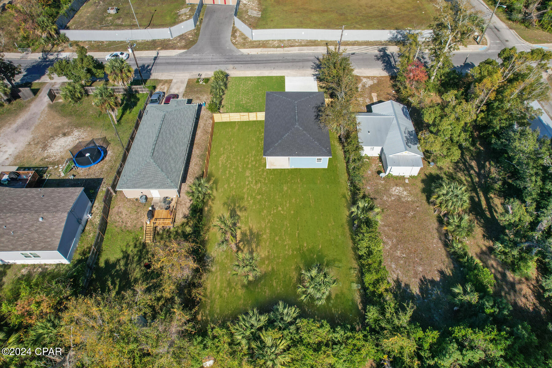 522 E 9th
