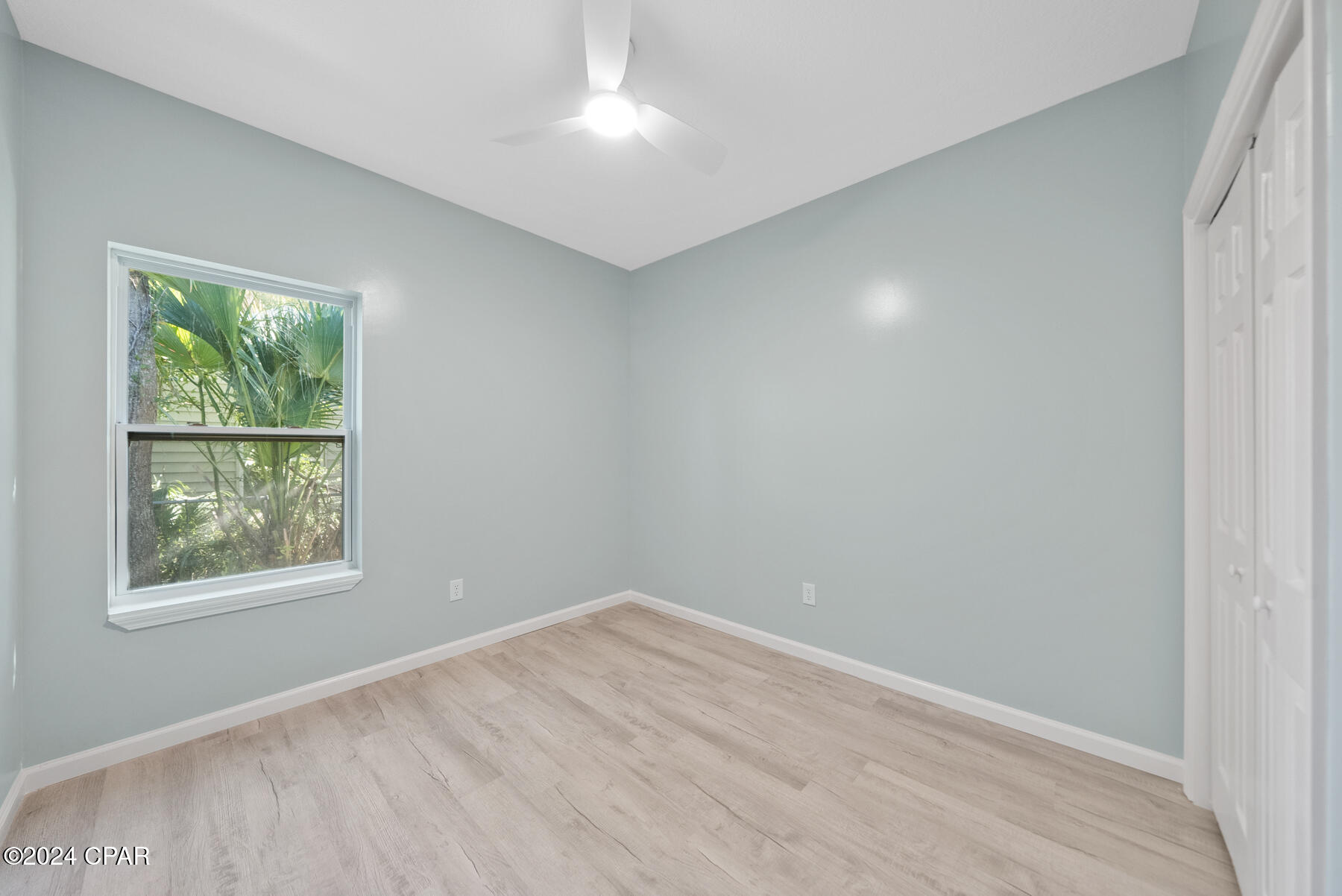 522 E 9th