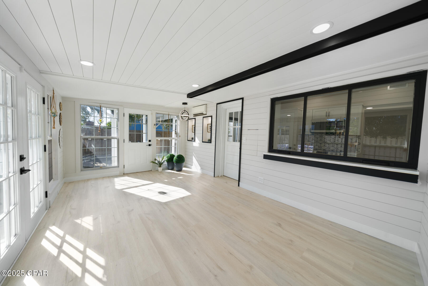121 E Sonata Circle