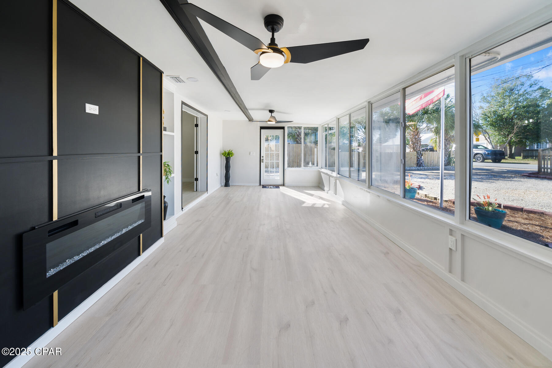 121 E Sonata Circle