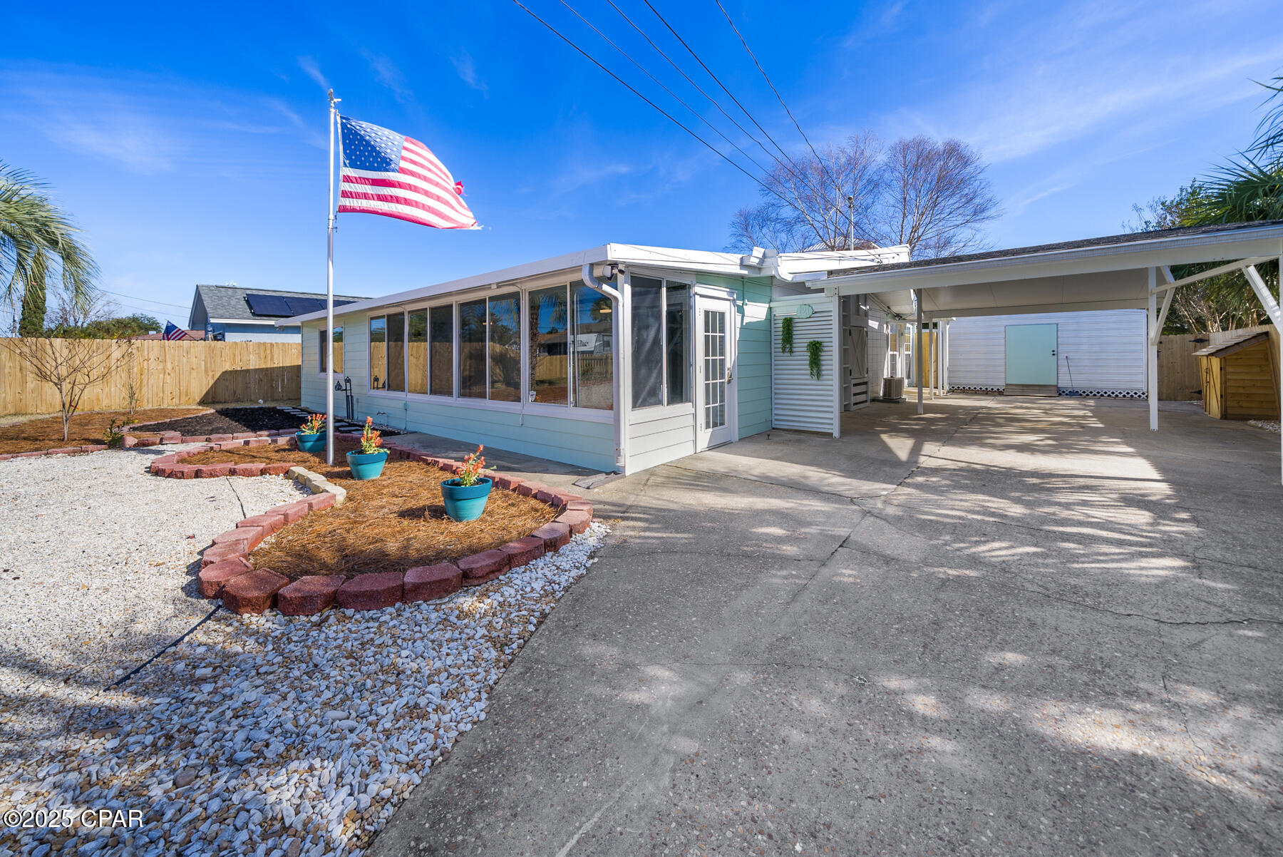 121 E Sonata Circle