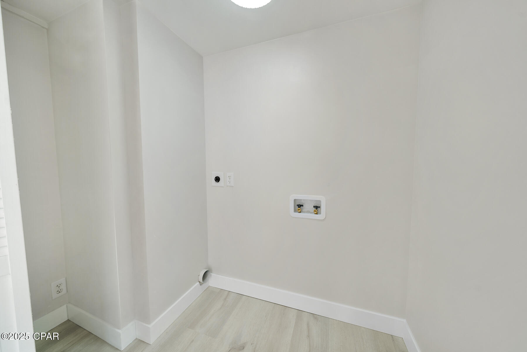 121 E Sonata Circle
