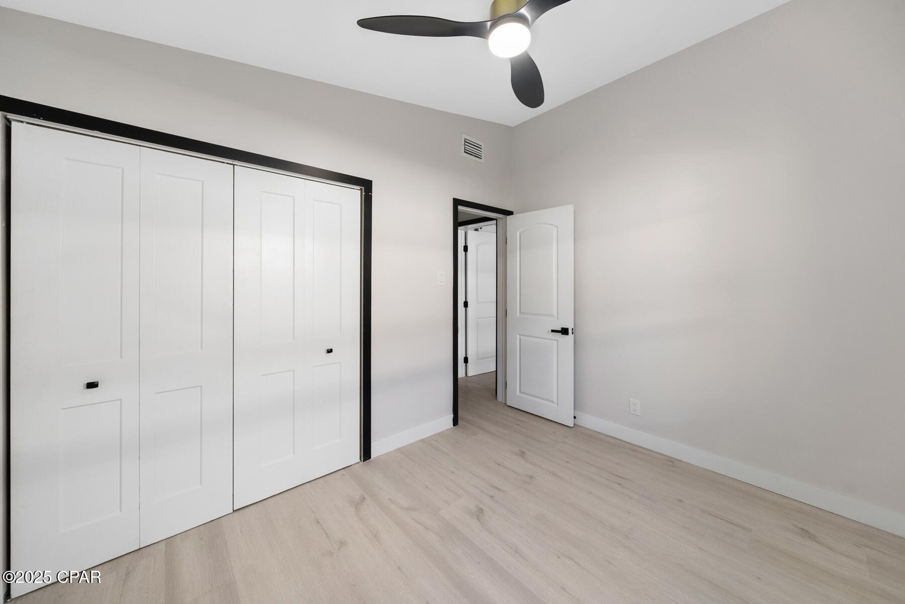 121 E Sonata Circle