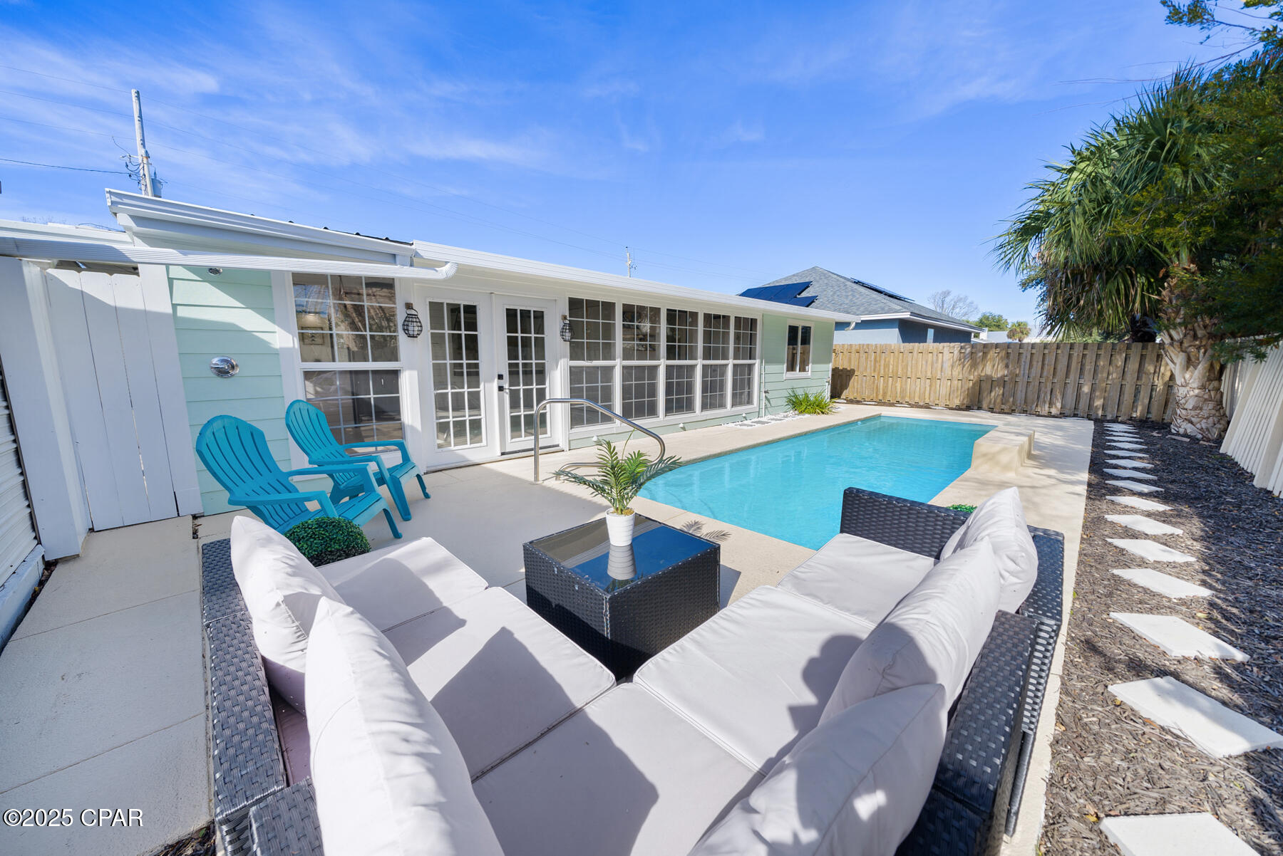 121 E Sonata Circle