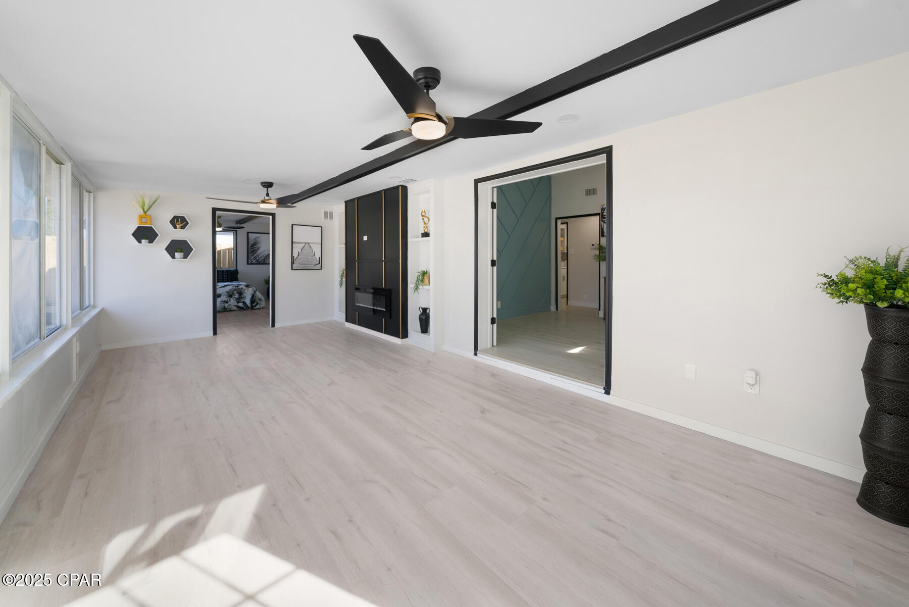 121 E Sonata Circle