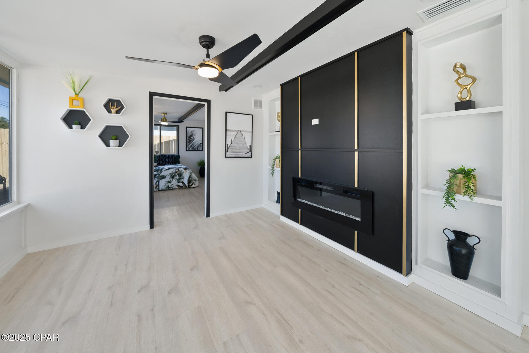 121 E Sonata Circle