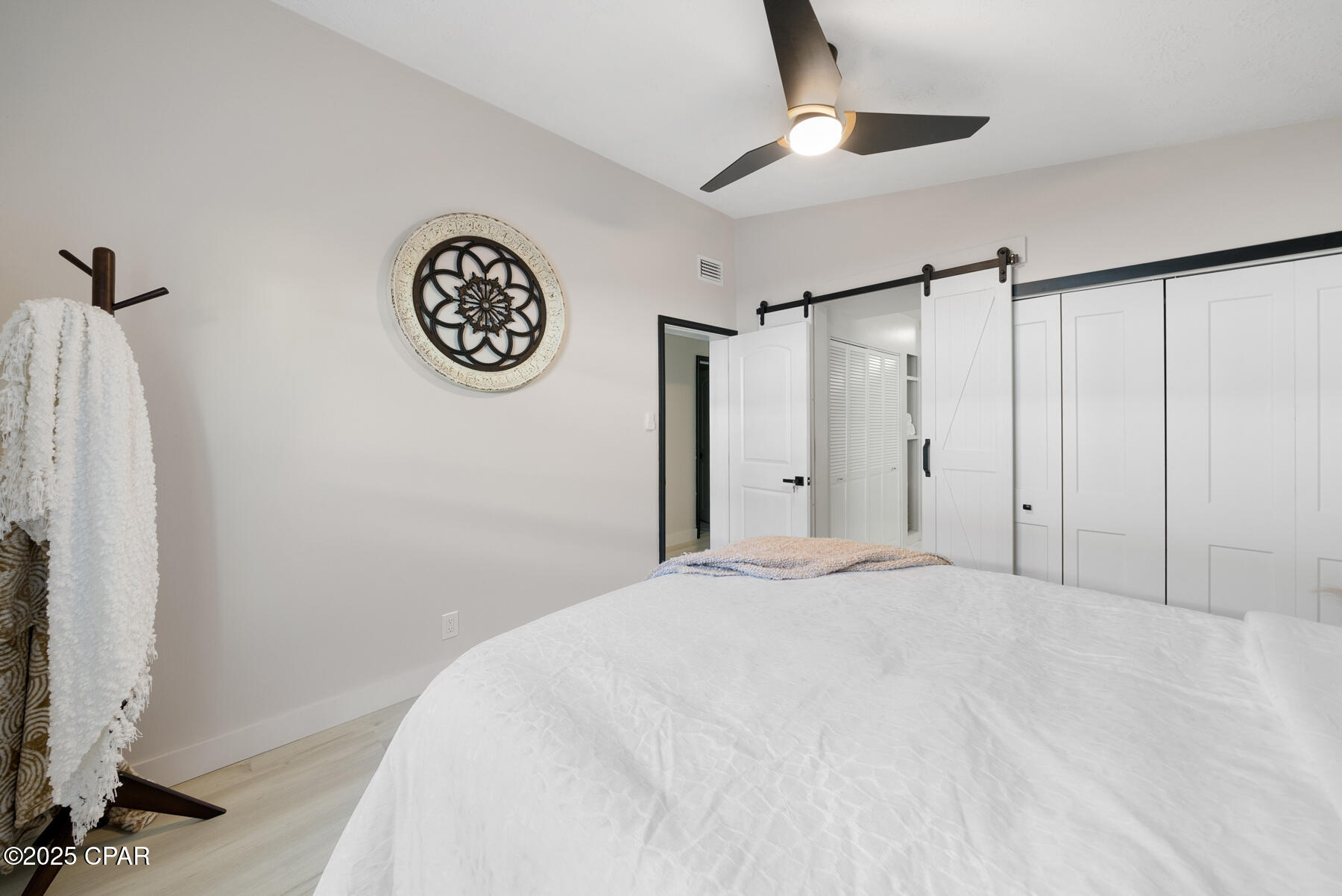 121 E Sonata Circle