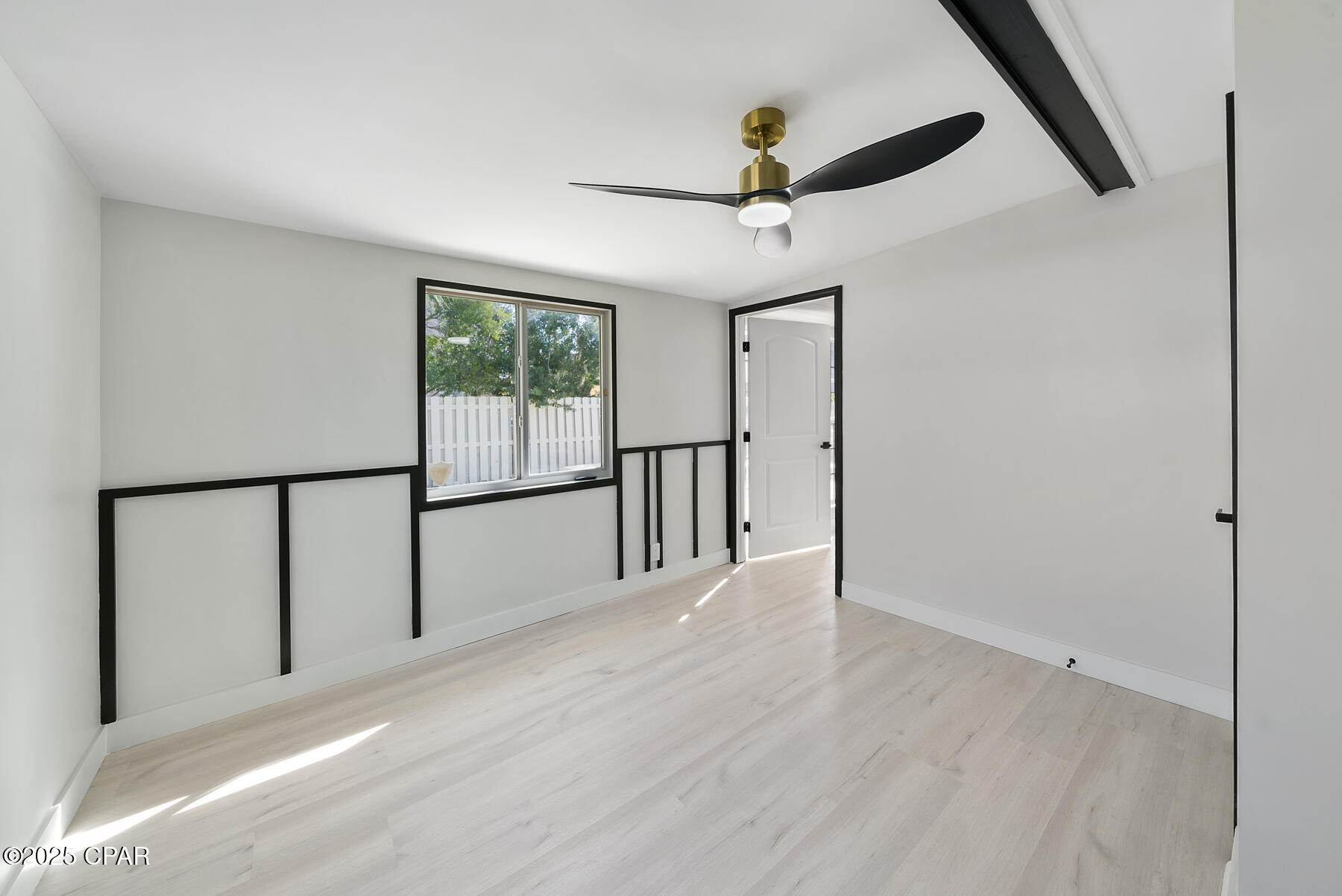 121 E Sonata Circle