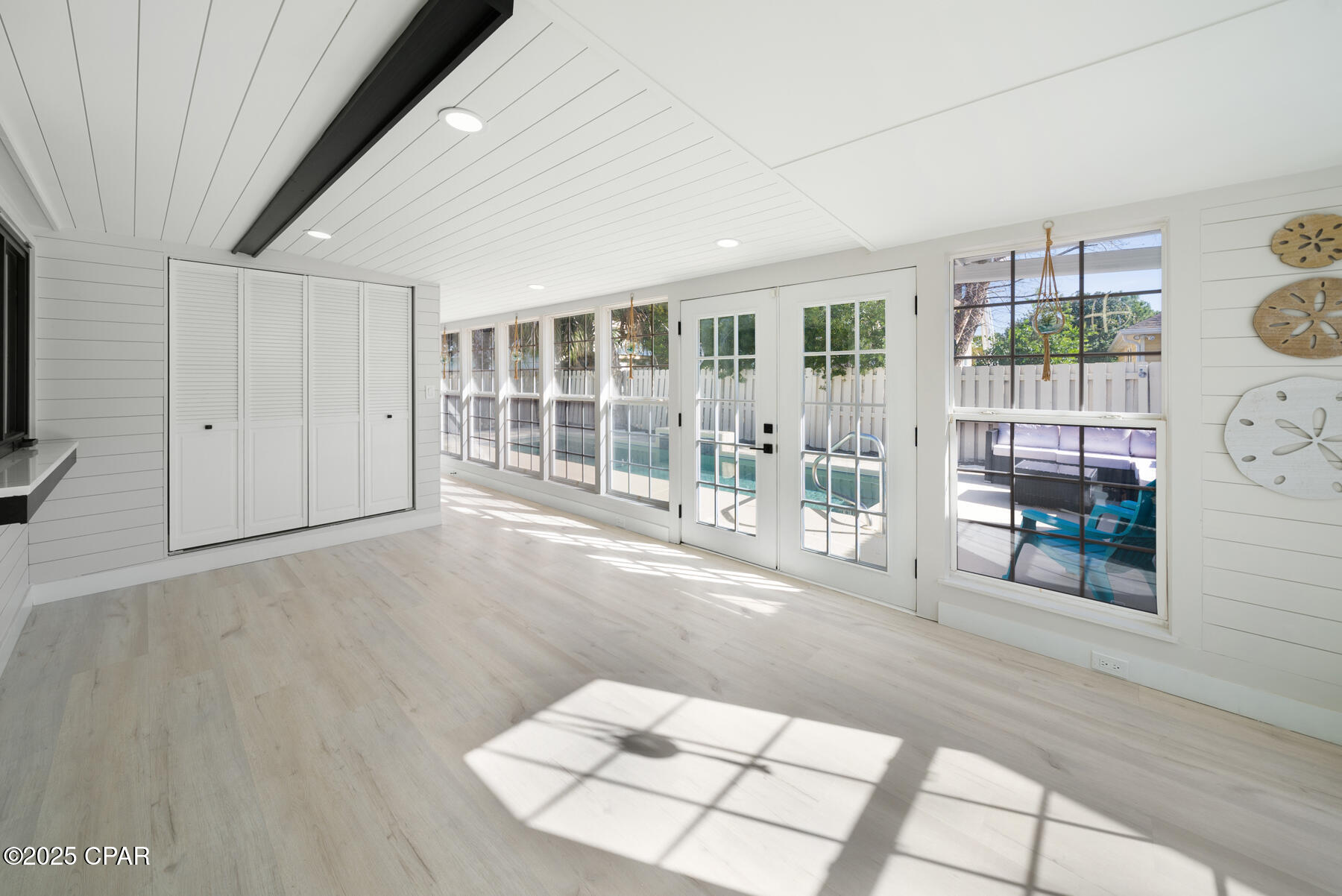 121 E Sonata Circle