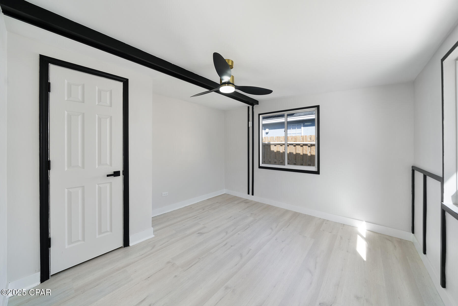 121 E Sonata Circle