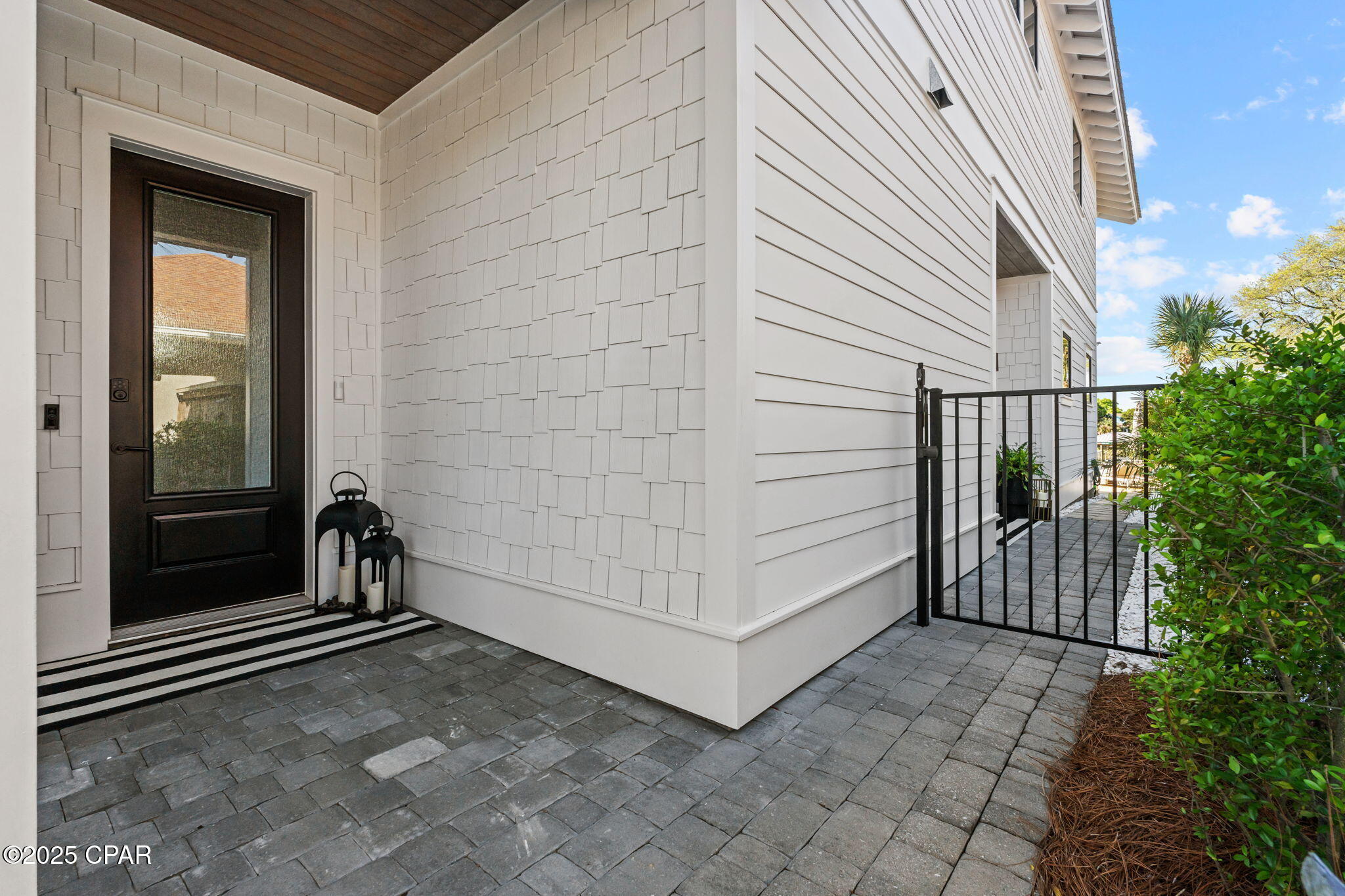 8599 N Lagoon Drive