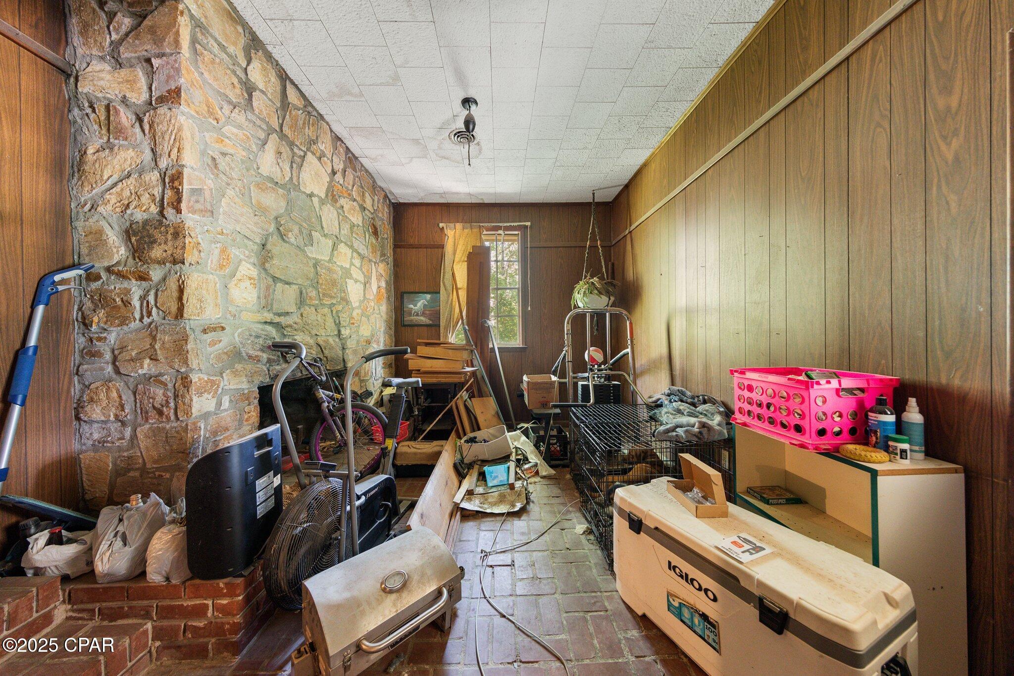 7485 Munson Highway