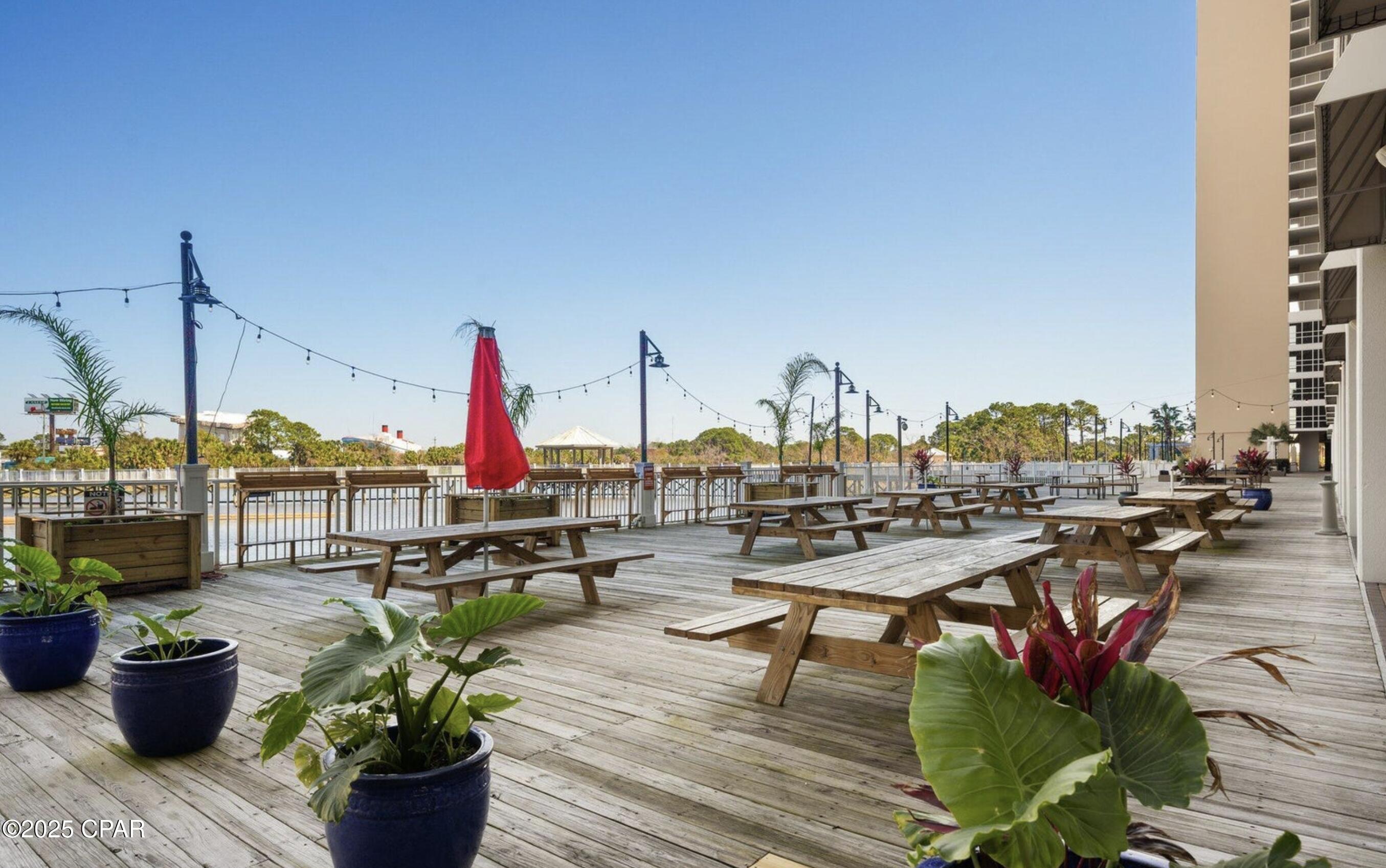 9860 S Thomas Drive, 2116