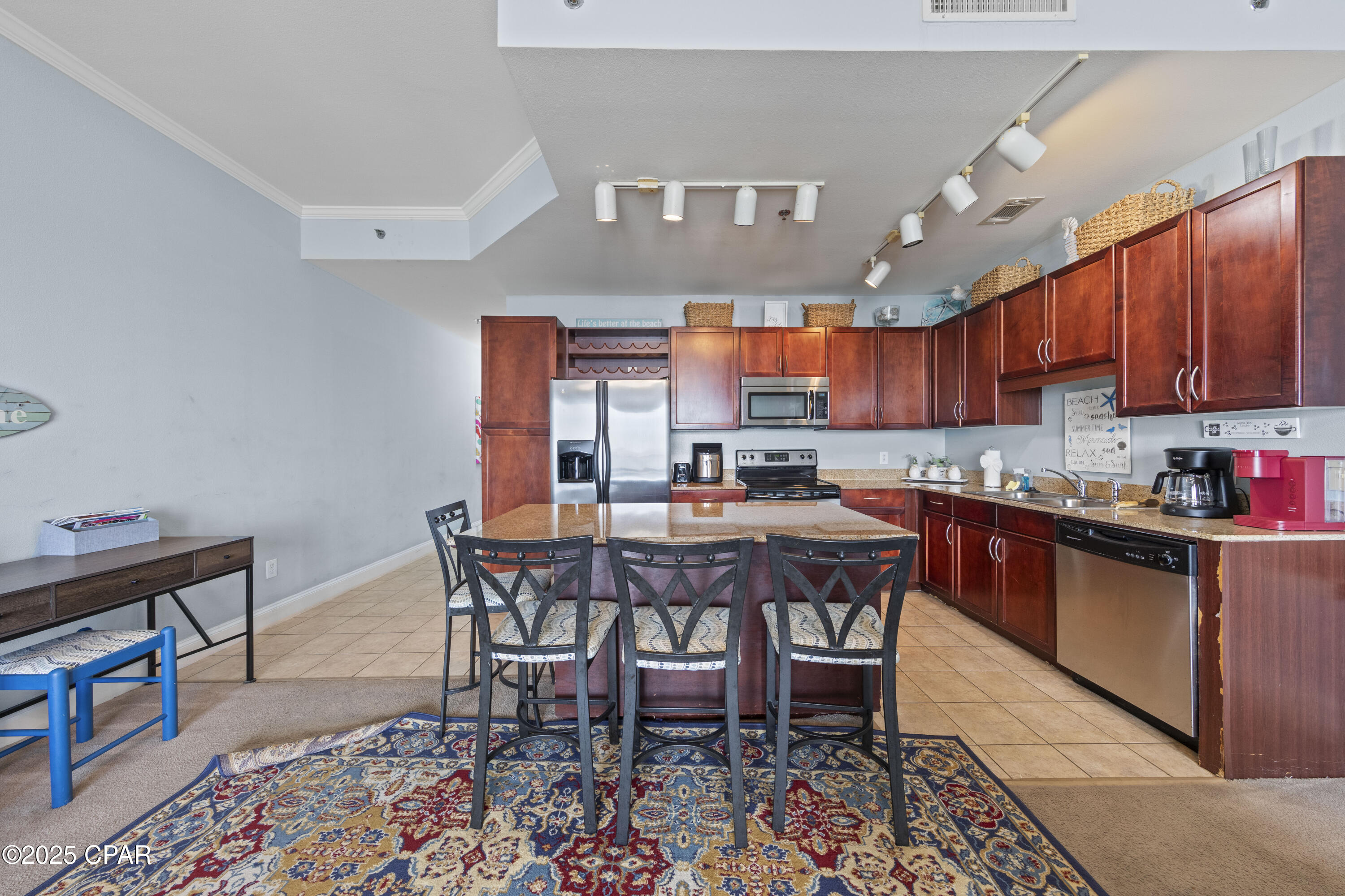 9860 S Thomas Drive, 2116