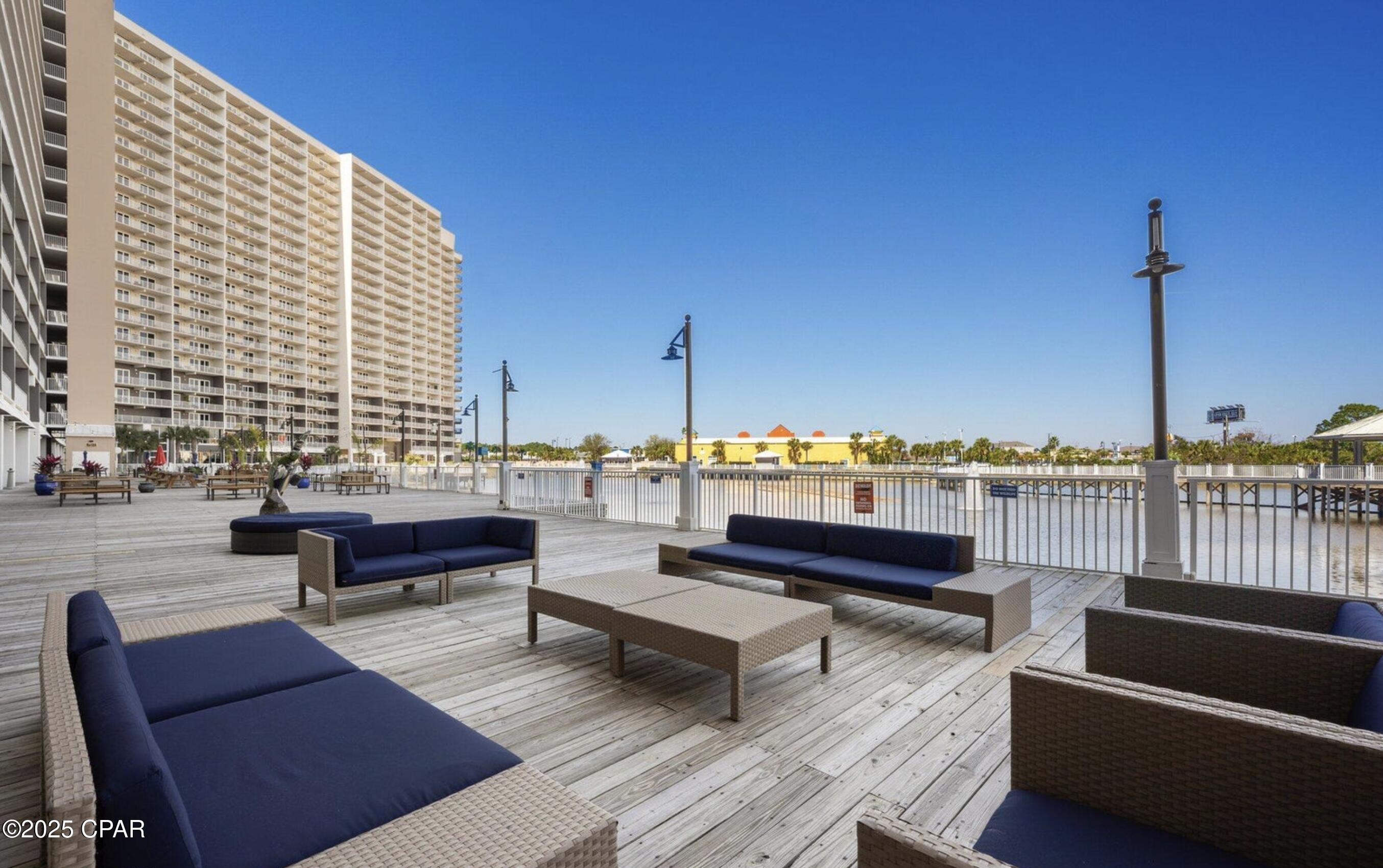 9860 S Thomas Drive, 2116