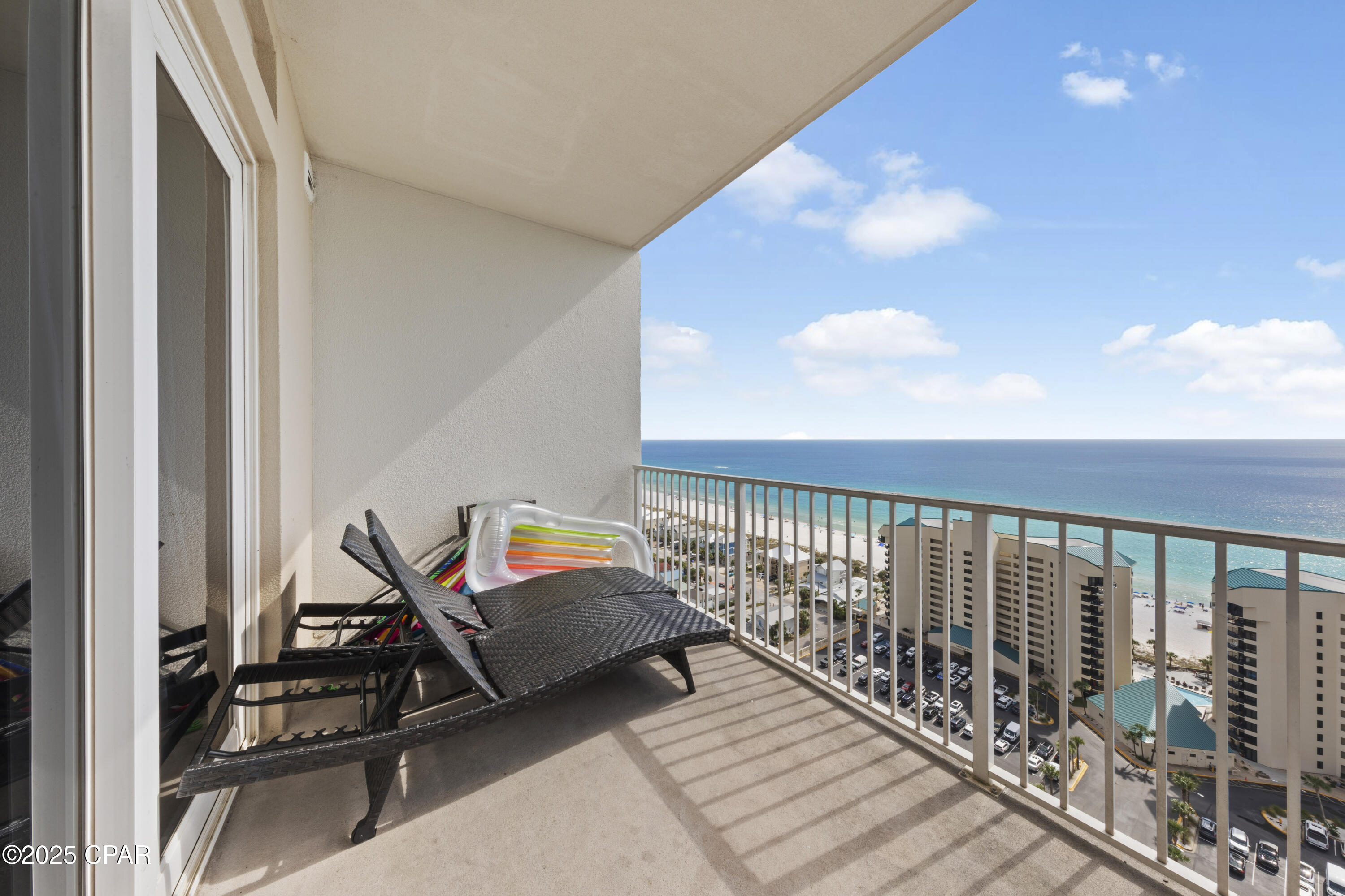 9860 S Thomas Drive, 2116