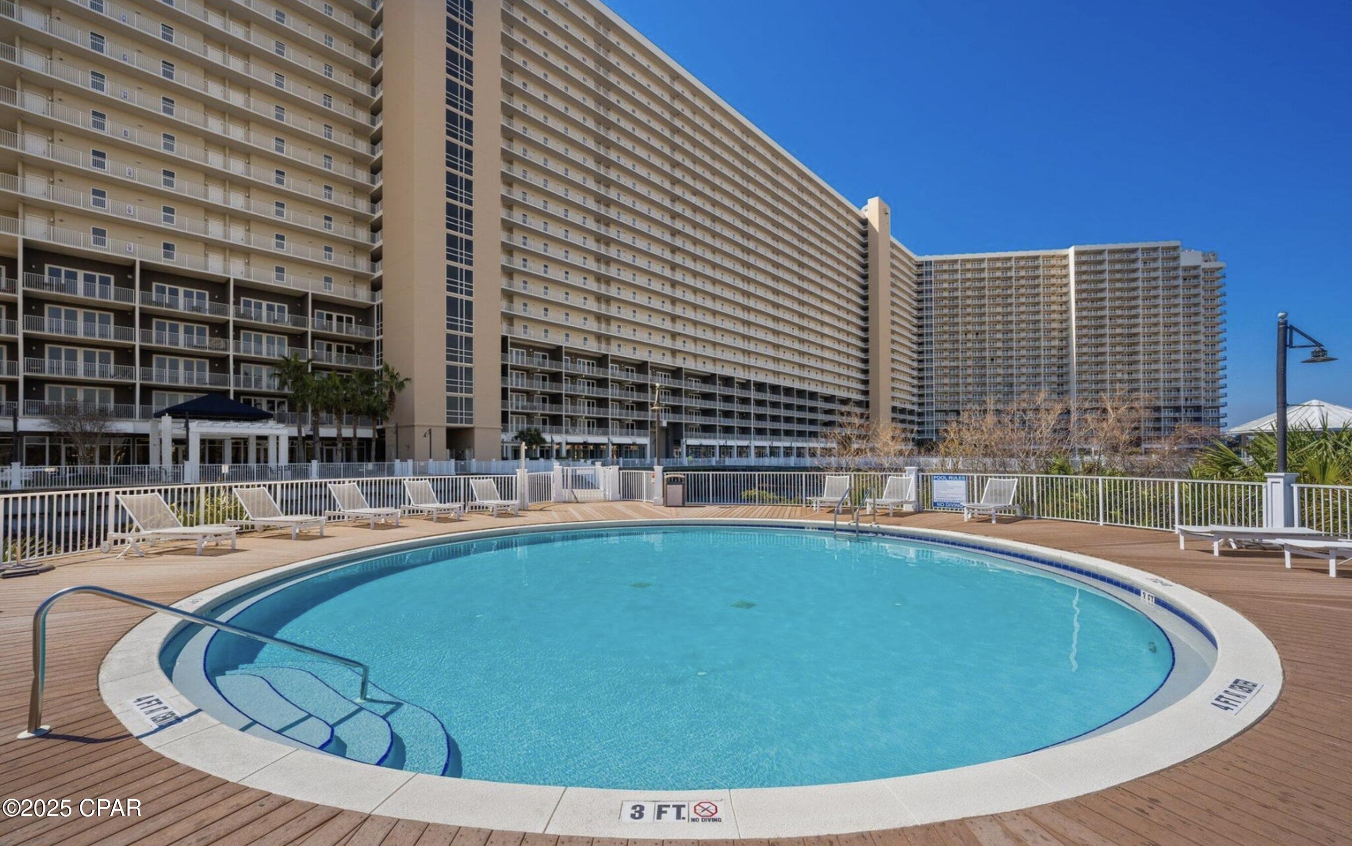 9860 S Thomas Drive, 2116