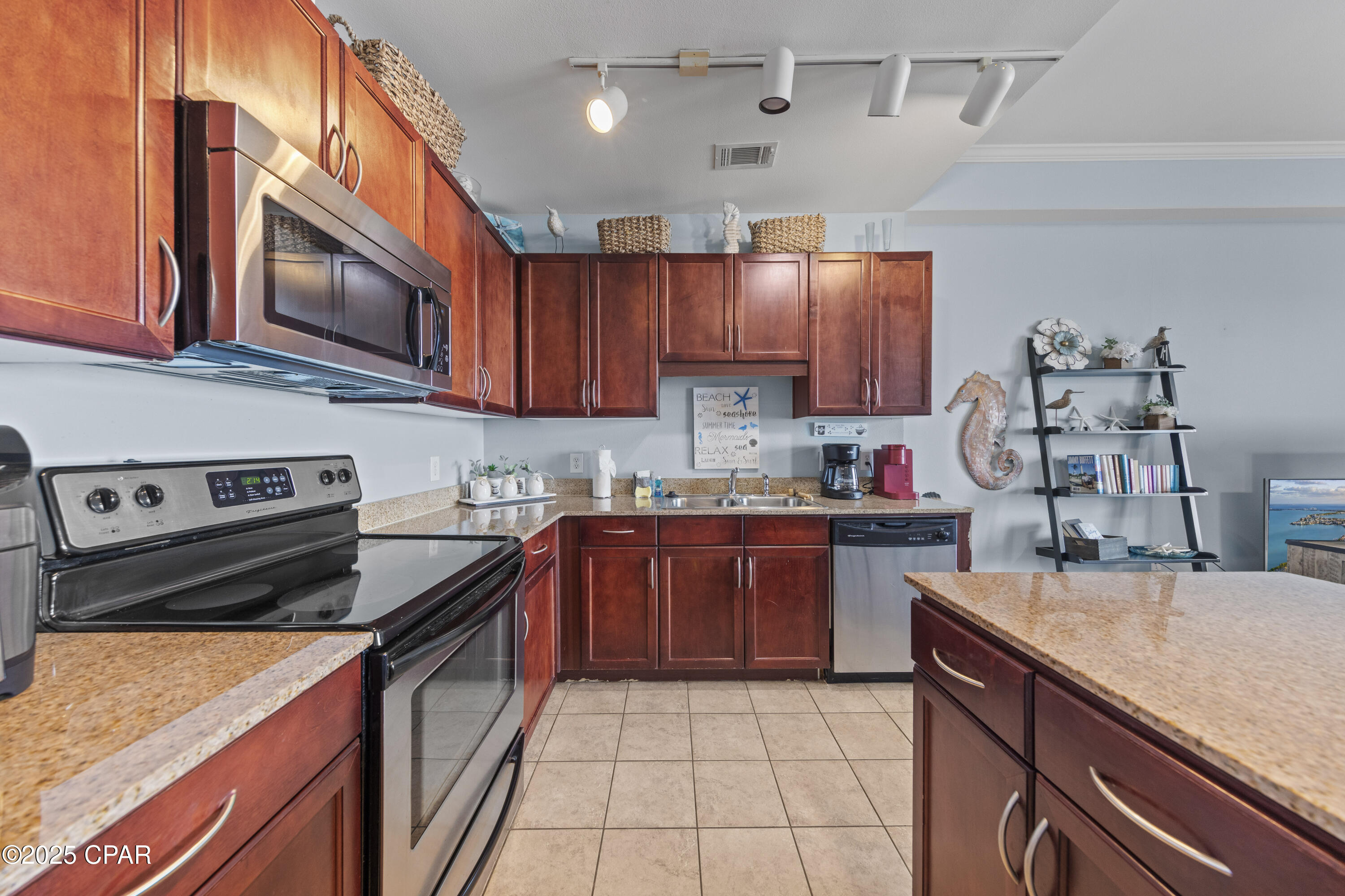 9860 S Thomas Drive, 2116