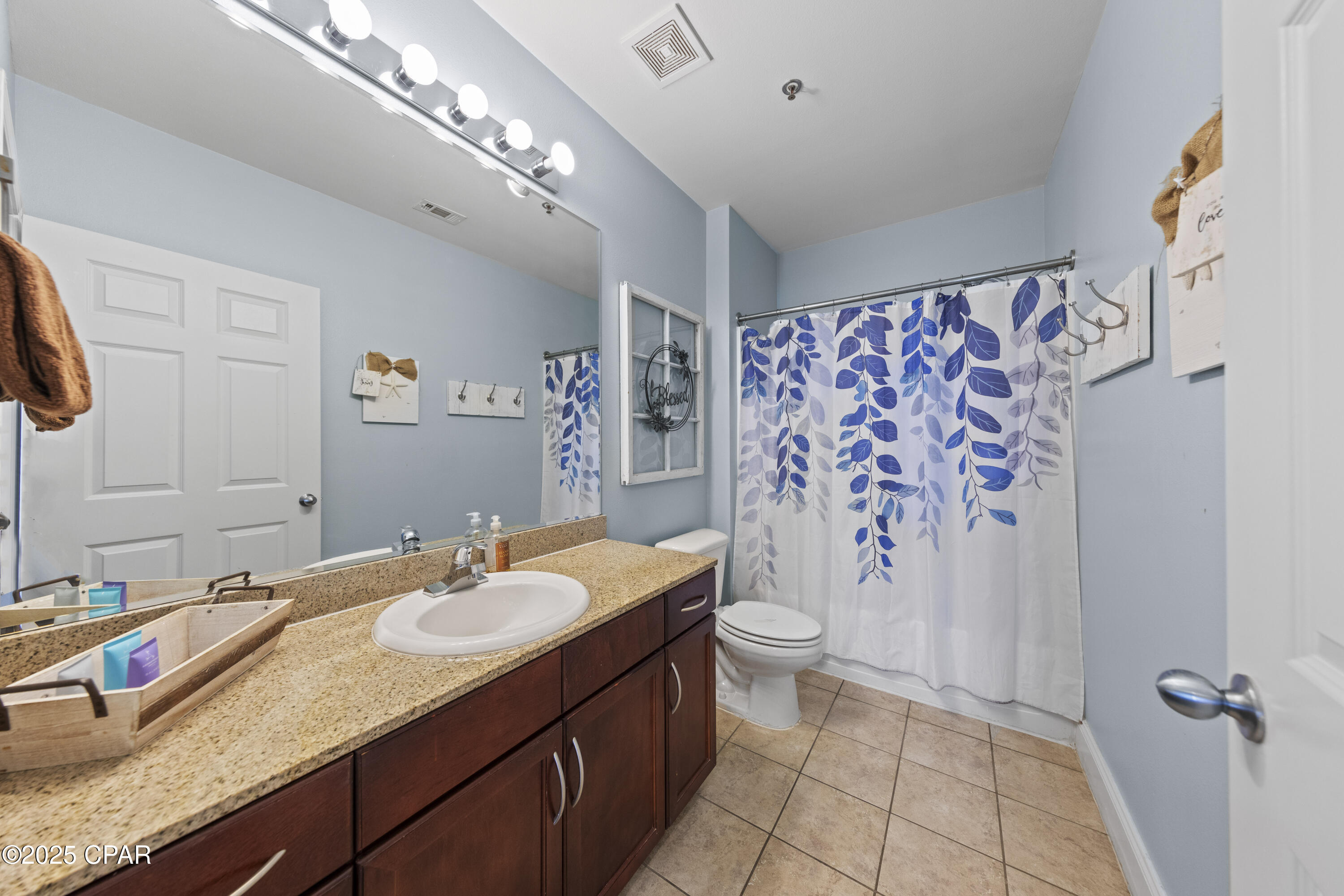 9860 S Thomas Drive, 2116