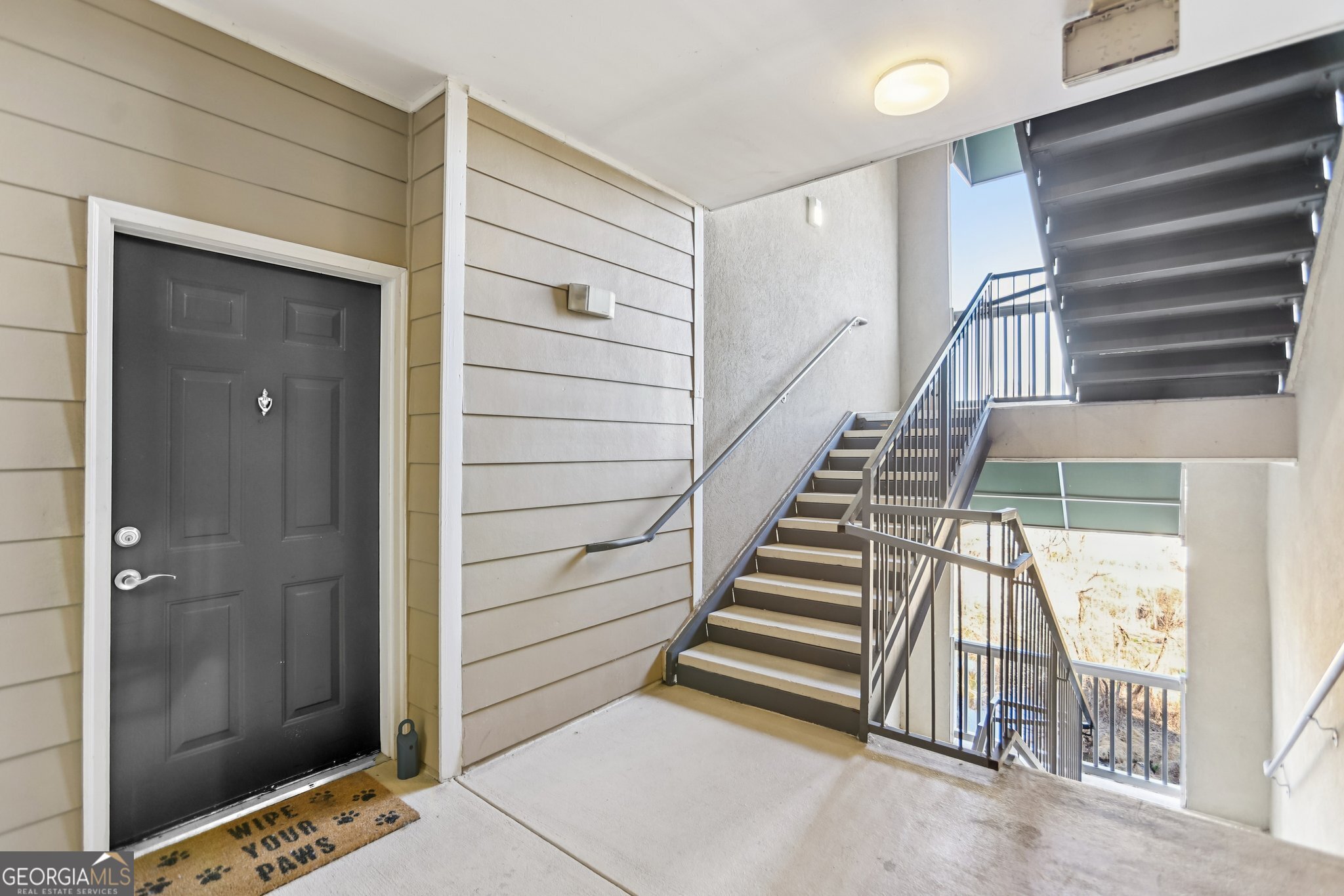 5641 Roswell Road # 201