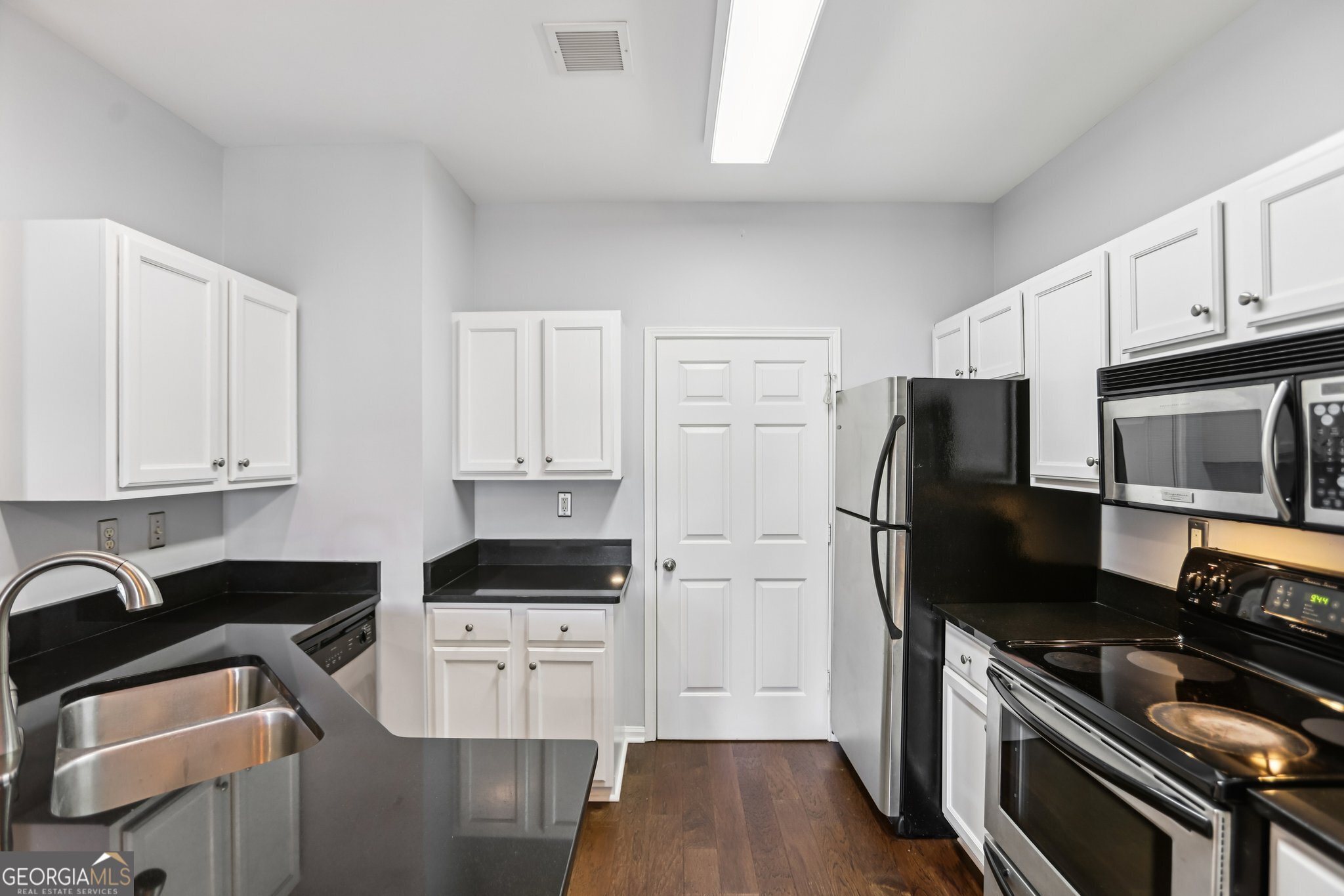 5641 Roswell Road # 201