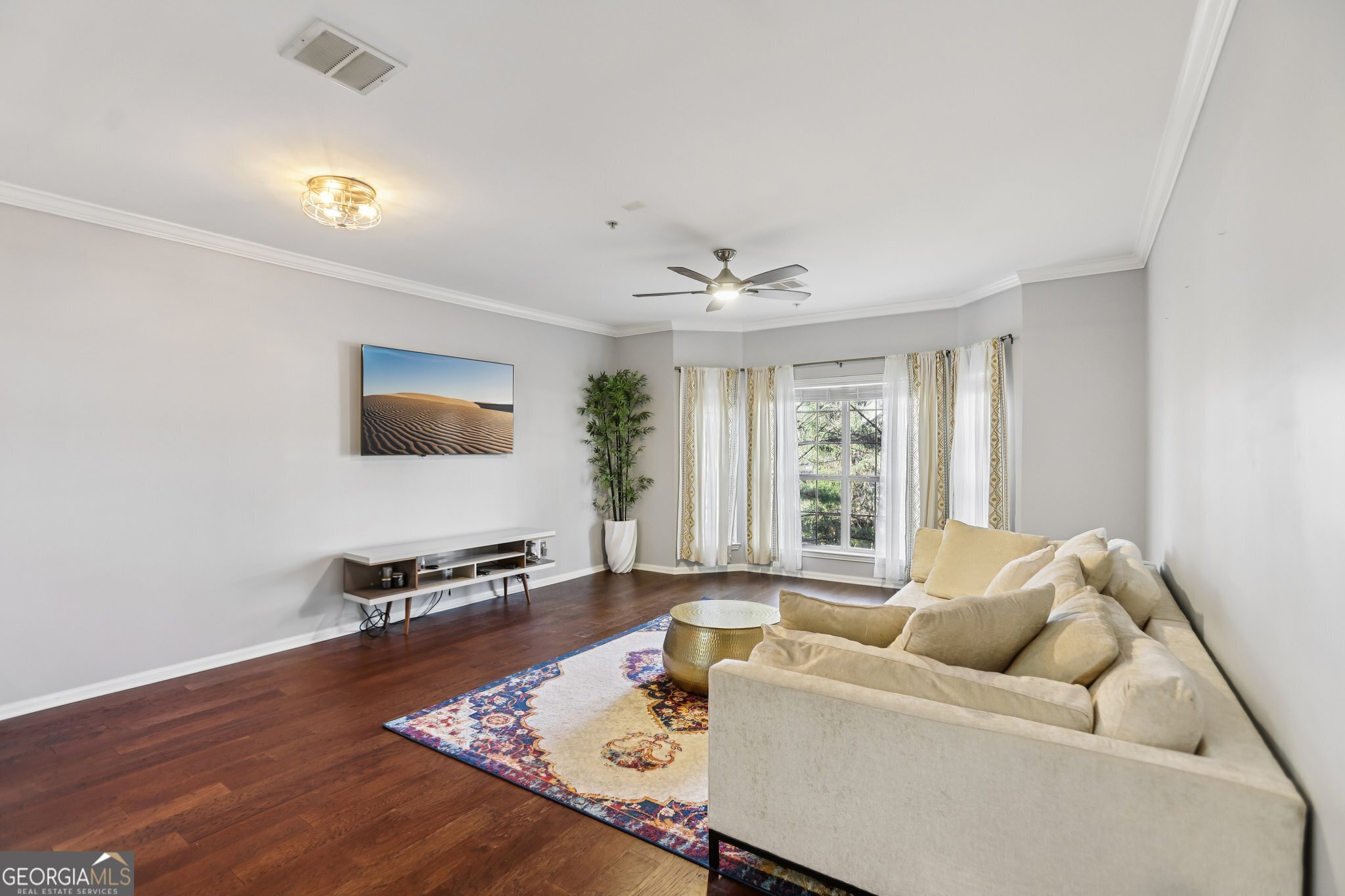 5641 Roswell Road # 201