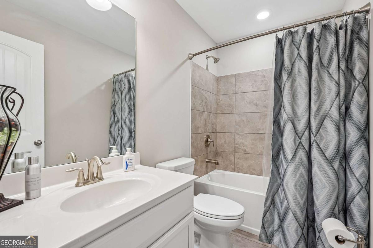 2690 Westlington Circle
