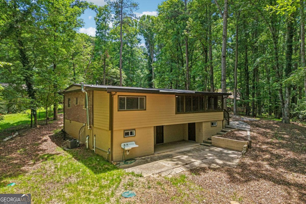 5085 Balus Drive