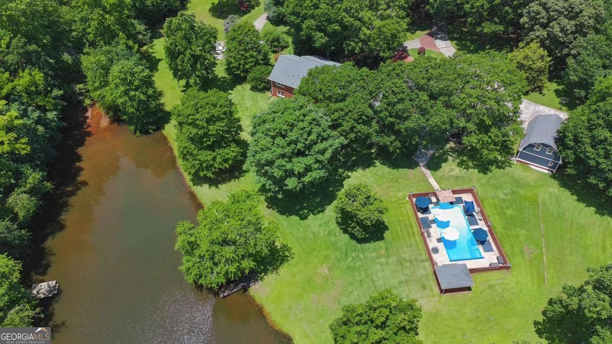 1091 Briar Lakes Road