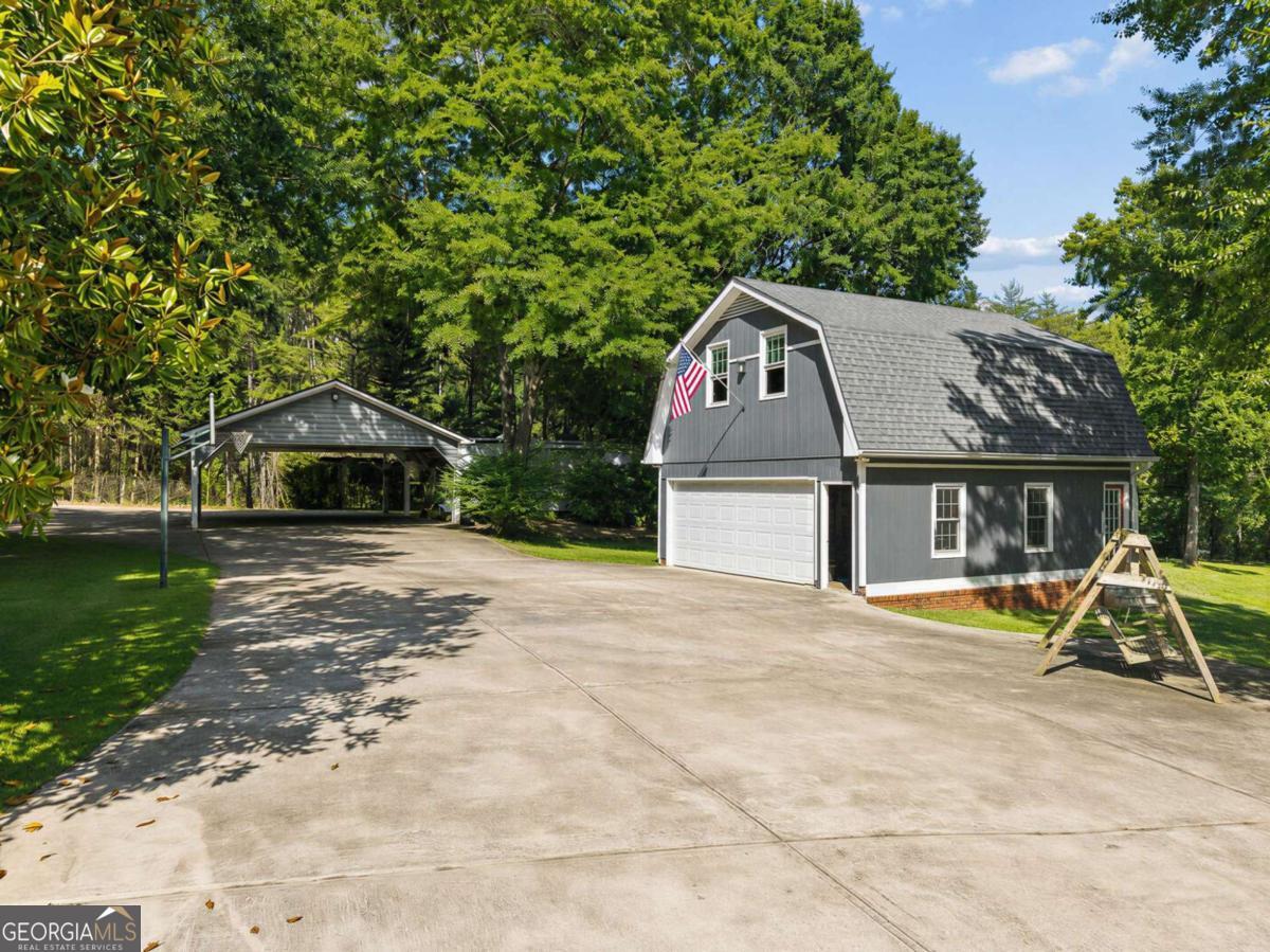 1091 Briar Lakes Road