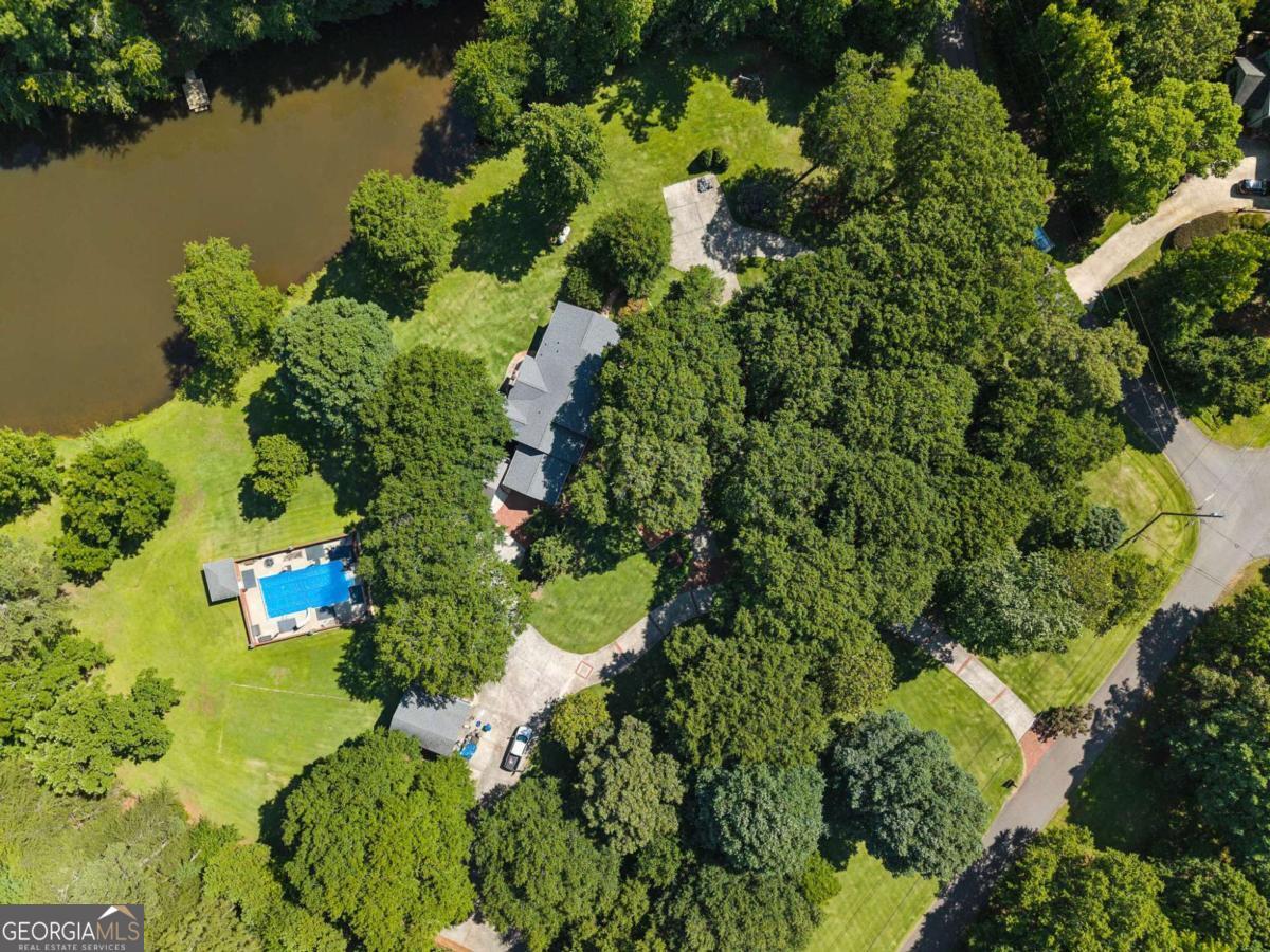 1091 Briar Lakes Road