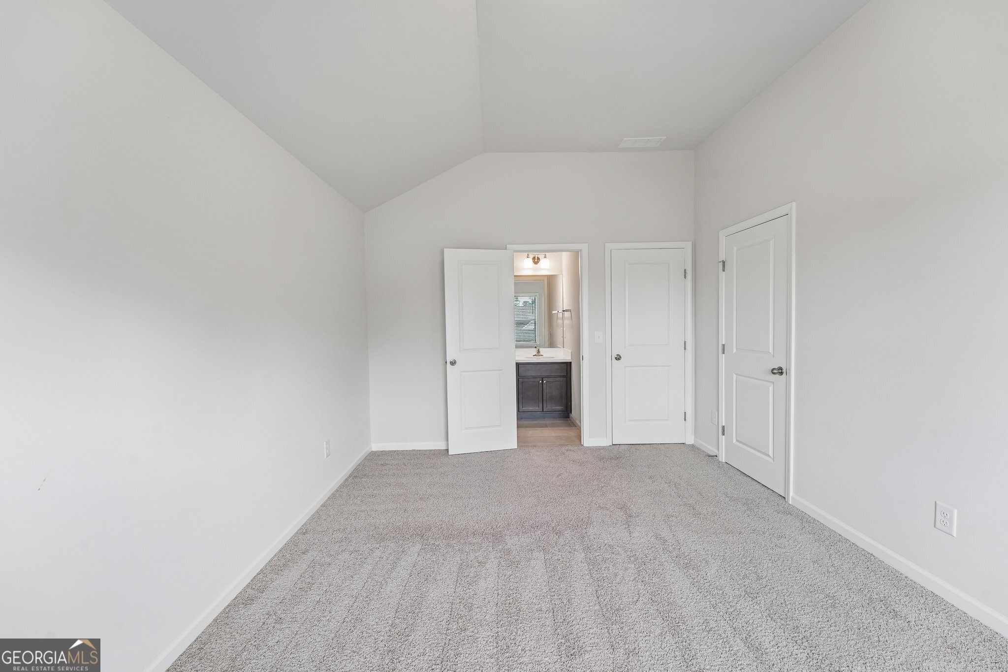 6695 Canyon Cove
