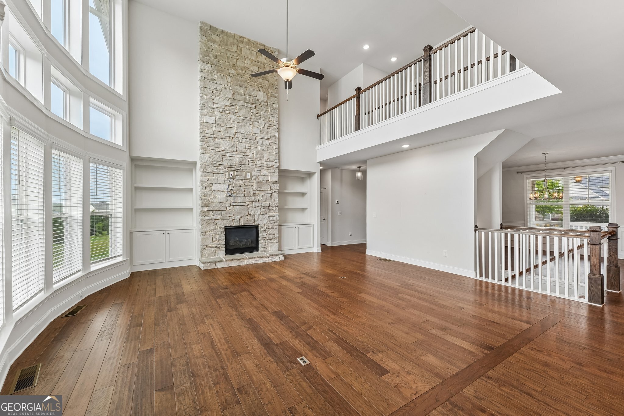 6695 Canyon Cove