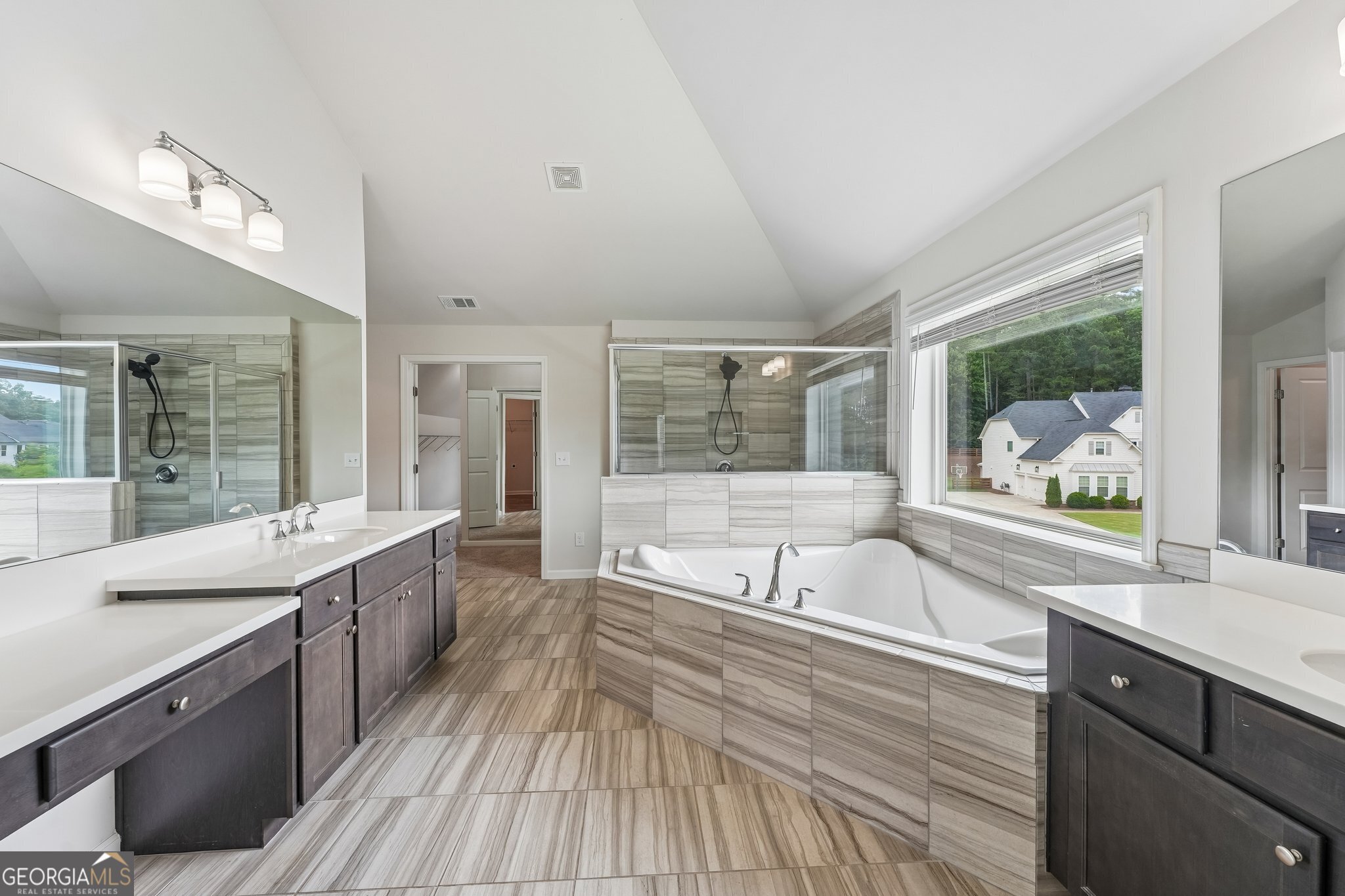 6695 Canyon Cove