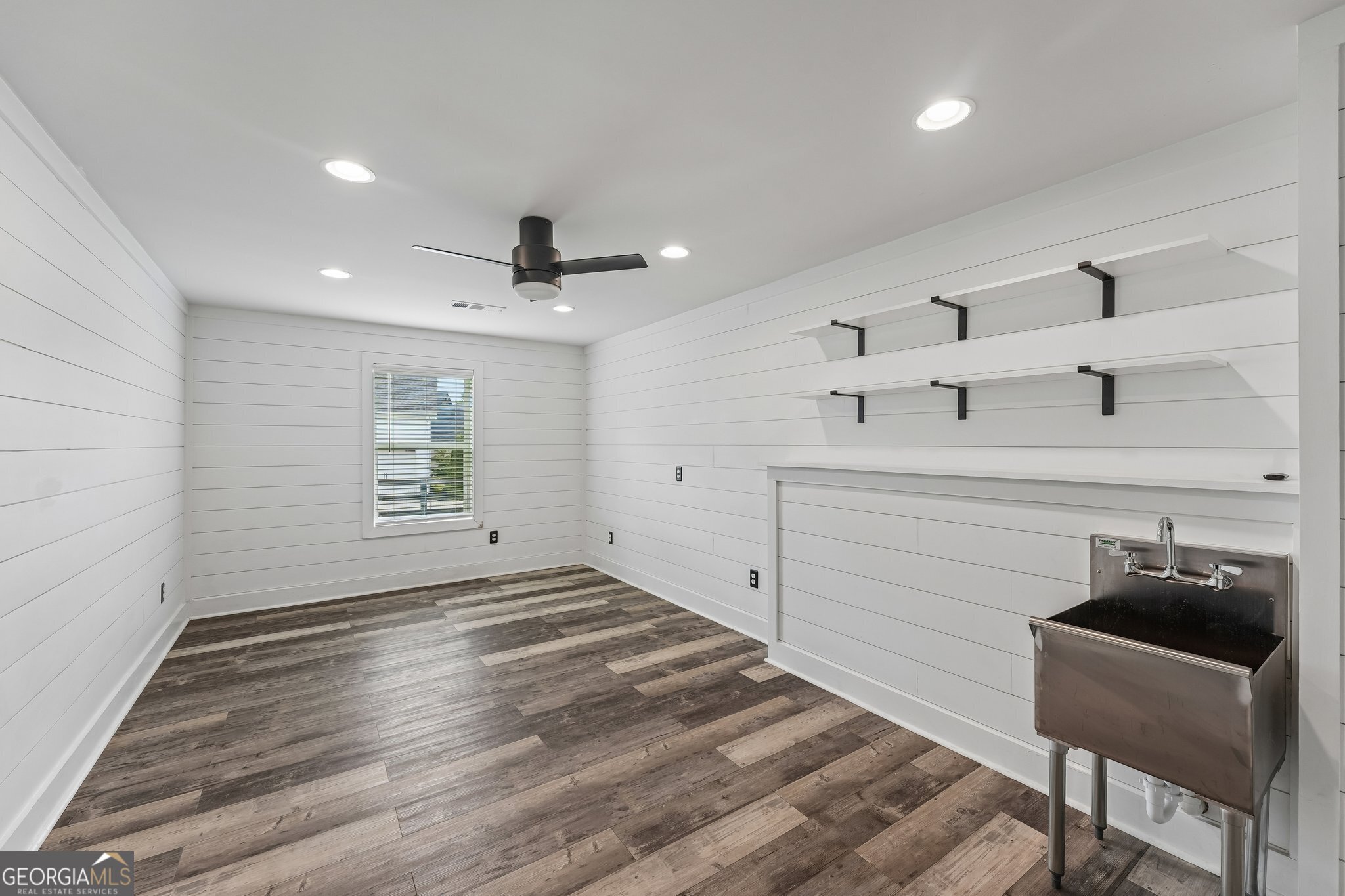 6695 Canyon Cove