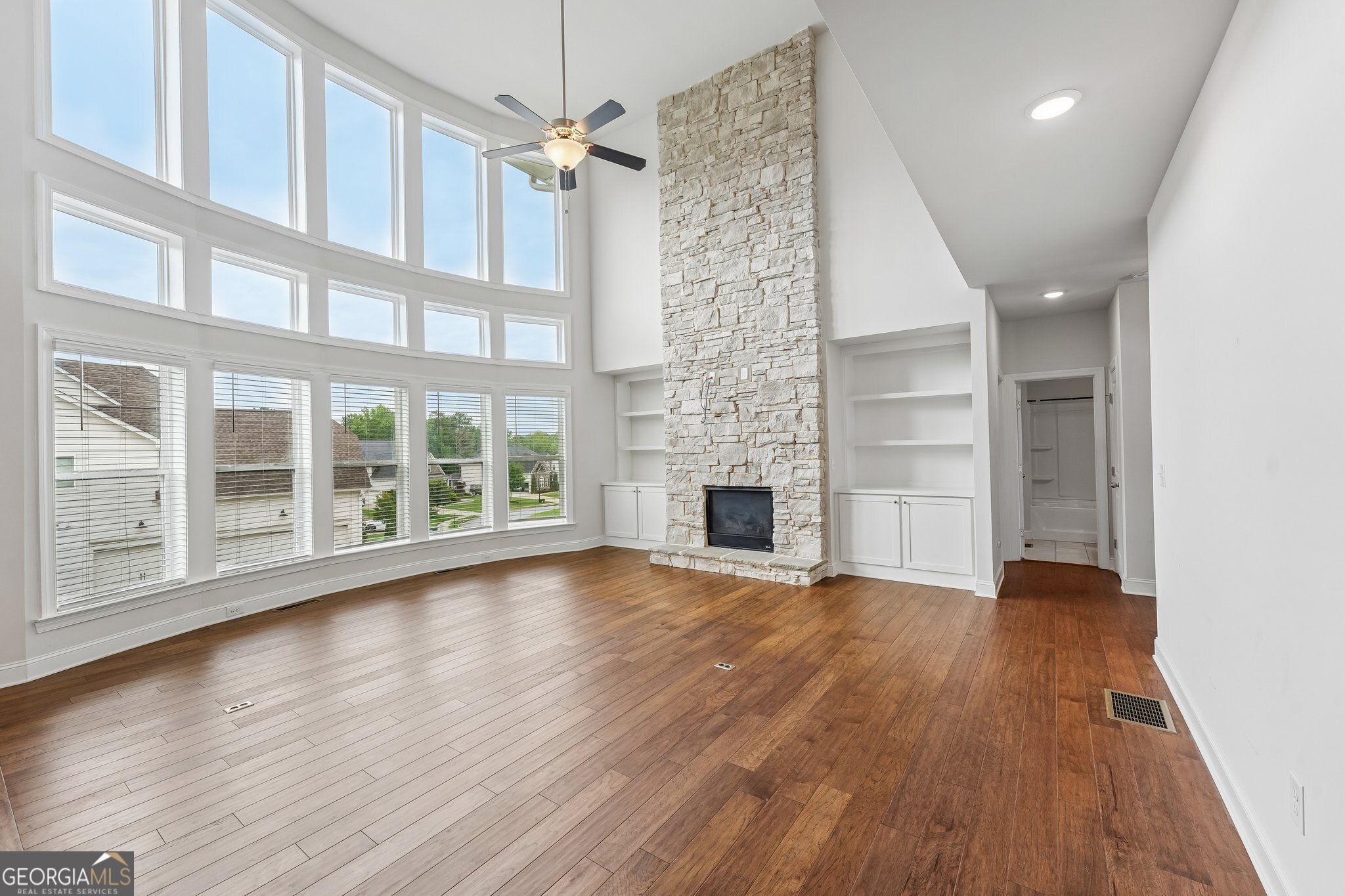 6695 Canyon Cove
