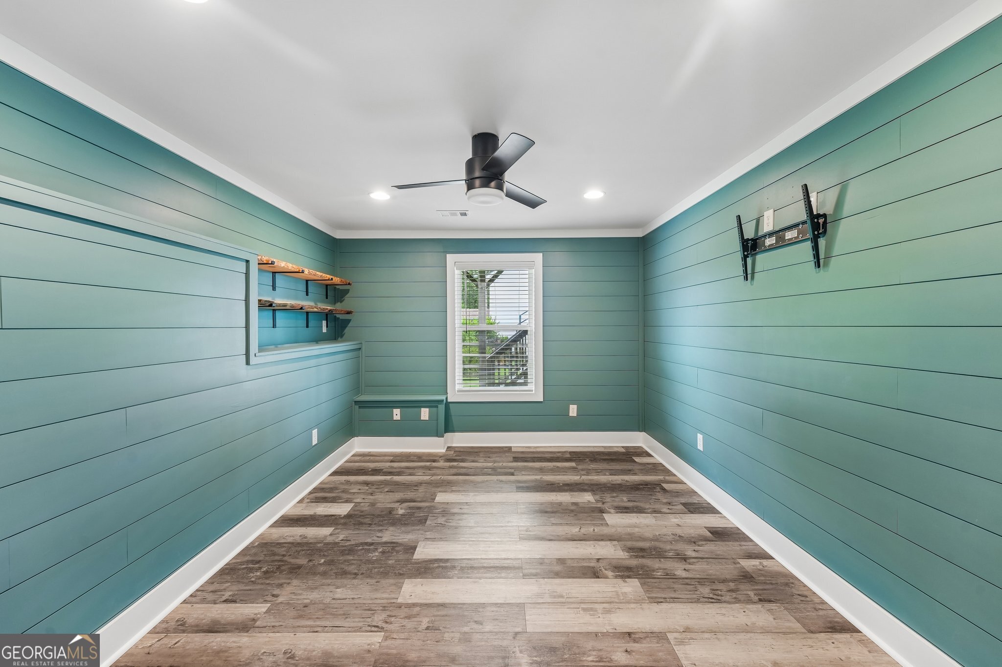 6695 Canyon Cove