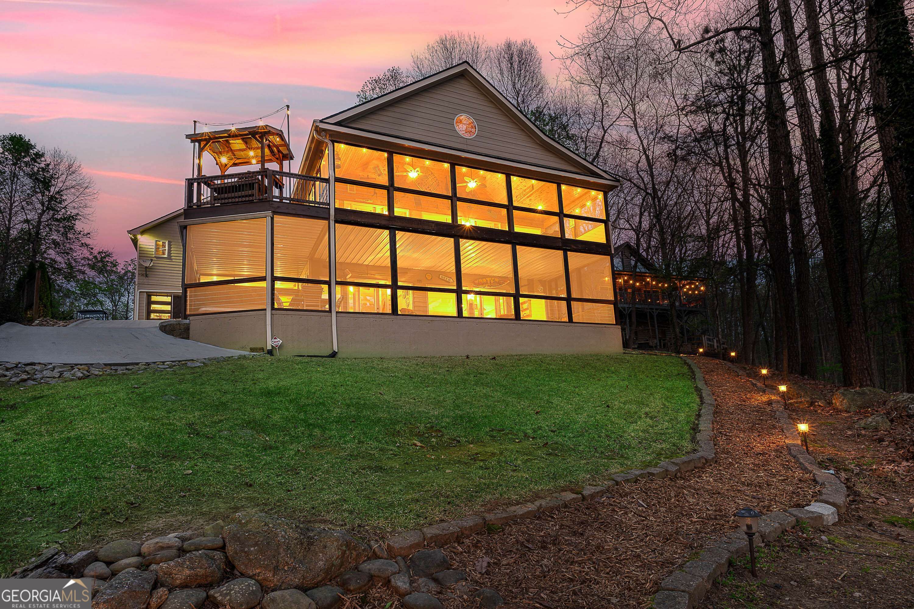 5457 Dogwood Lane