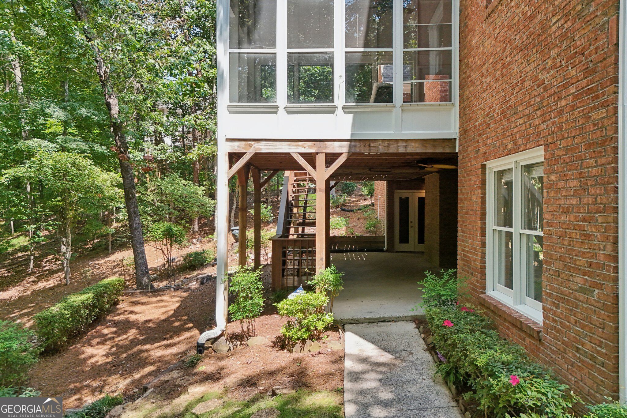 1390 Rogers Mill Lane