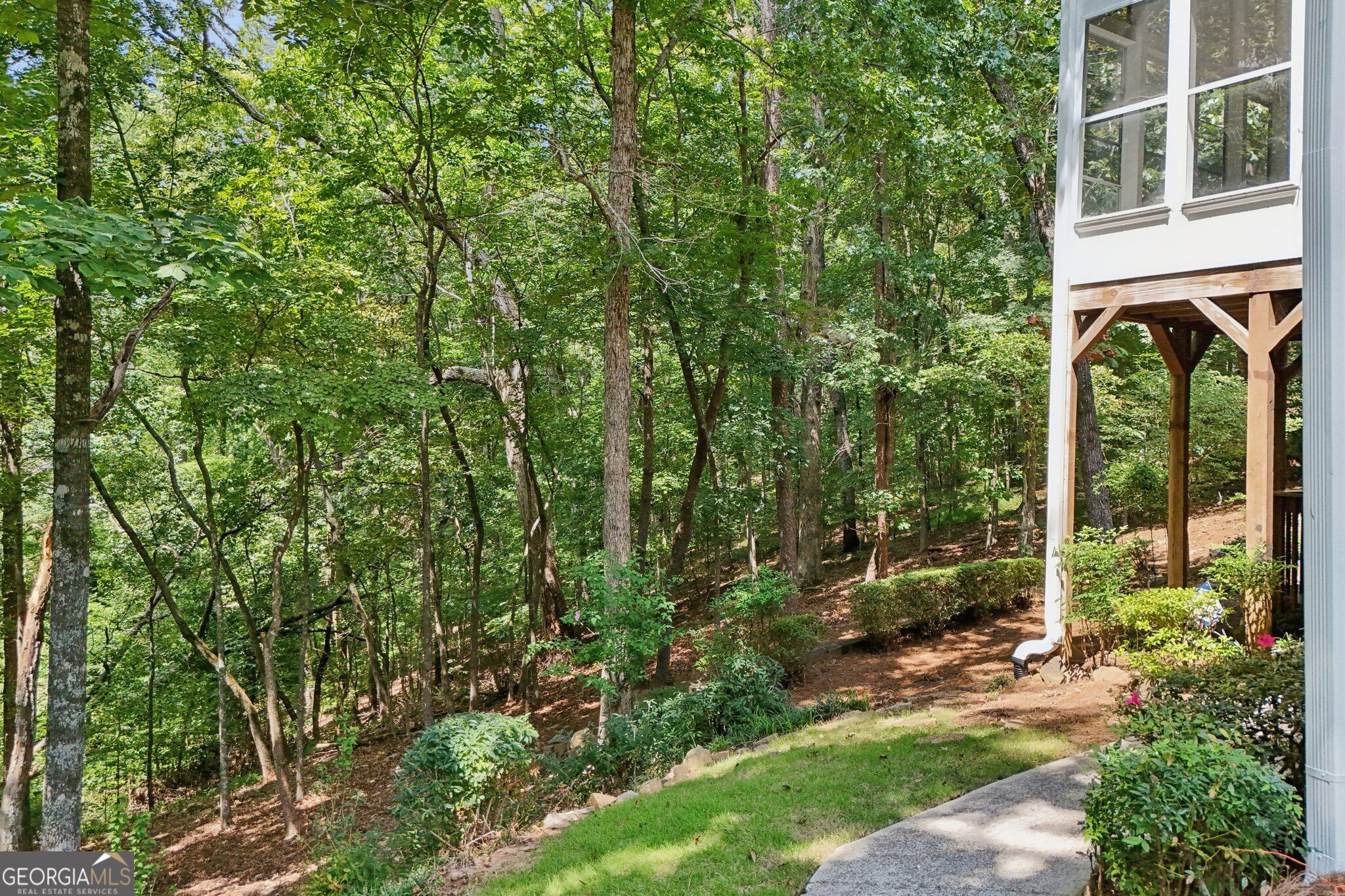 1390 Rogers Mill Lane