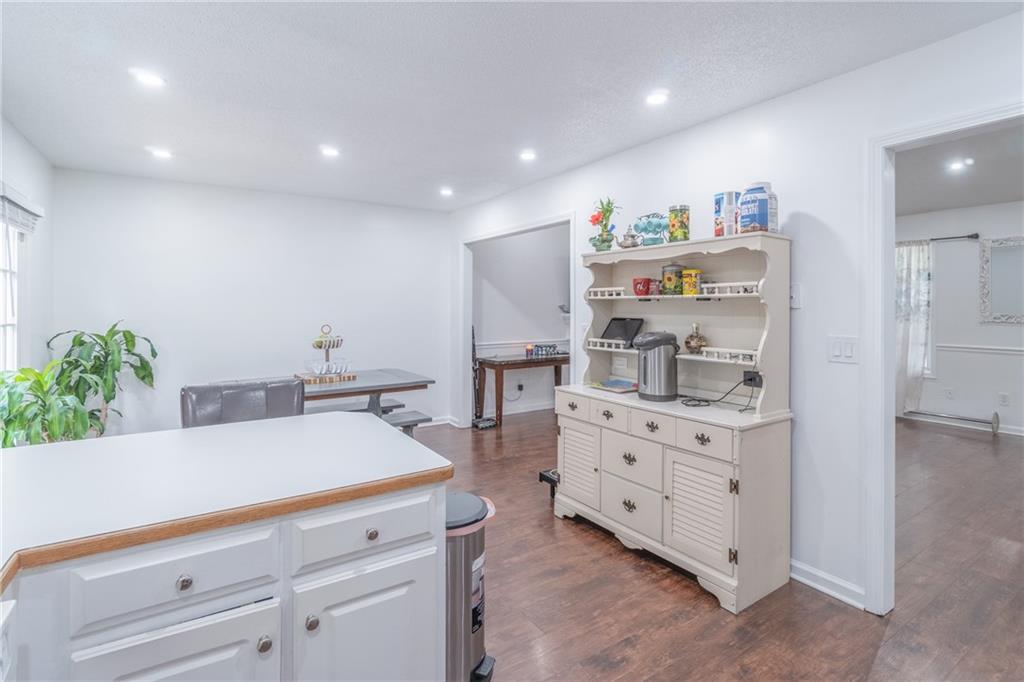 2728 Winky Bluff
