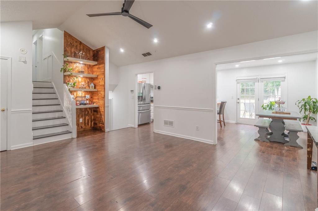 2728 Winky Bluff