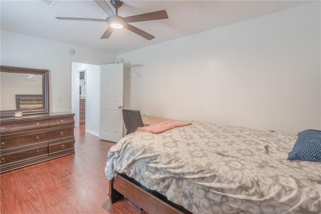 2728 Winky Bluff