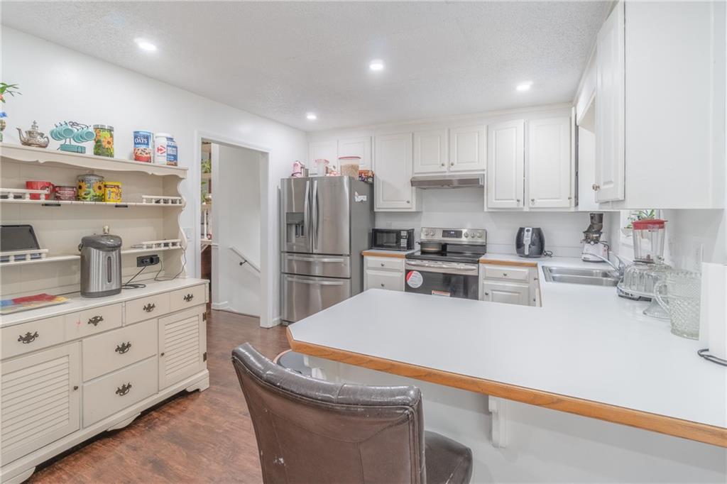 2728 Winky Bluff