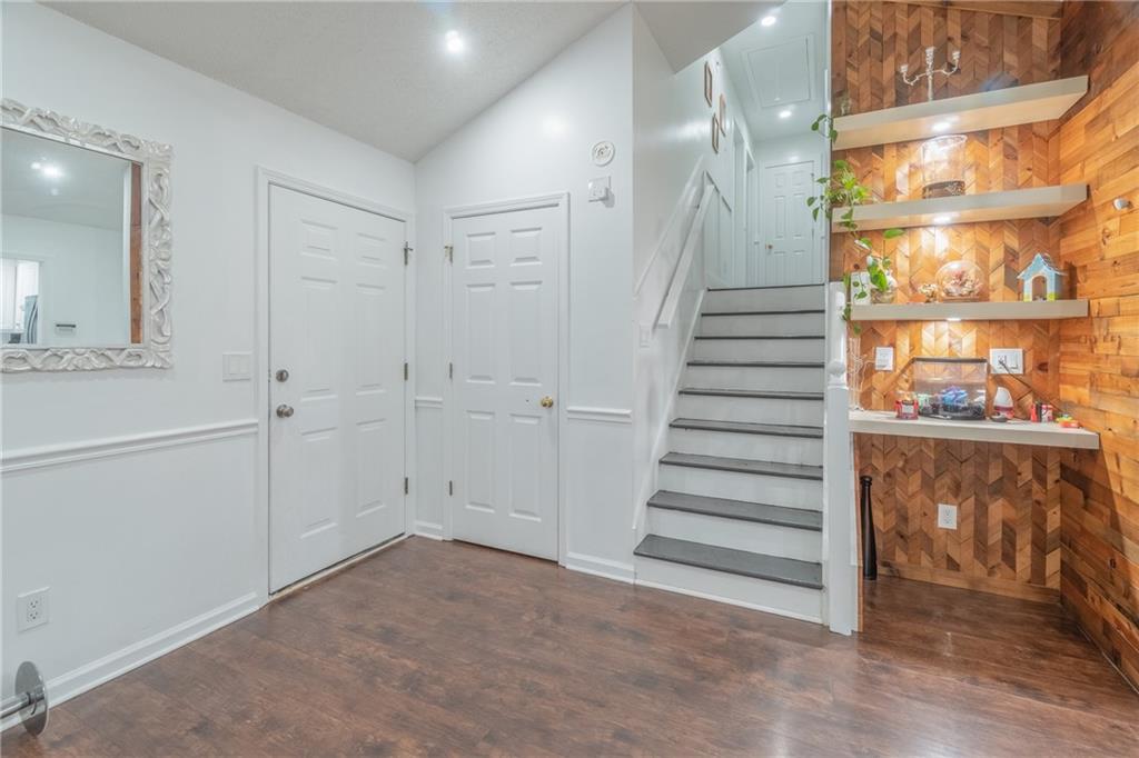 2728 Winky Bluff
